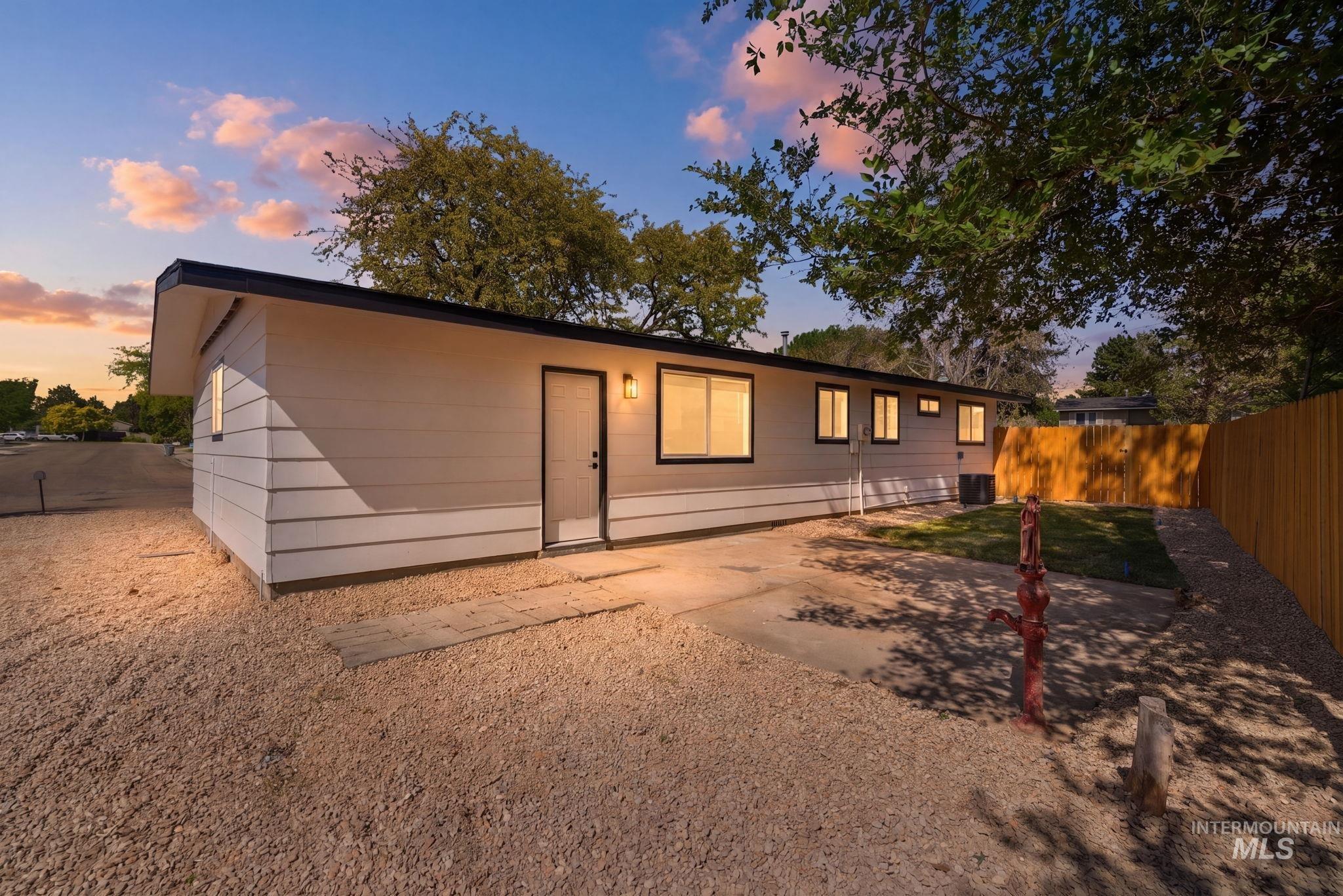 803 Smith Ave, Nampa, Idaho 83651, 3 Bedrooms, 1 Bathroom, Residential For Sale, Price $339,990, 98986979
