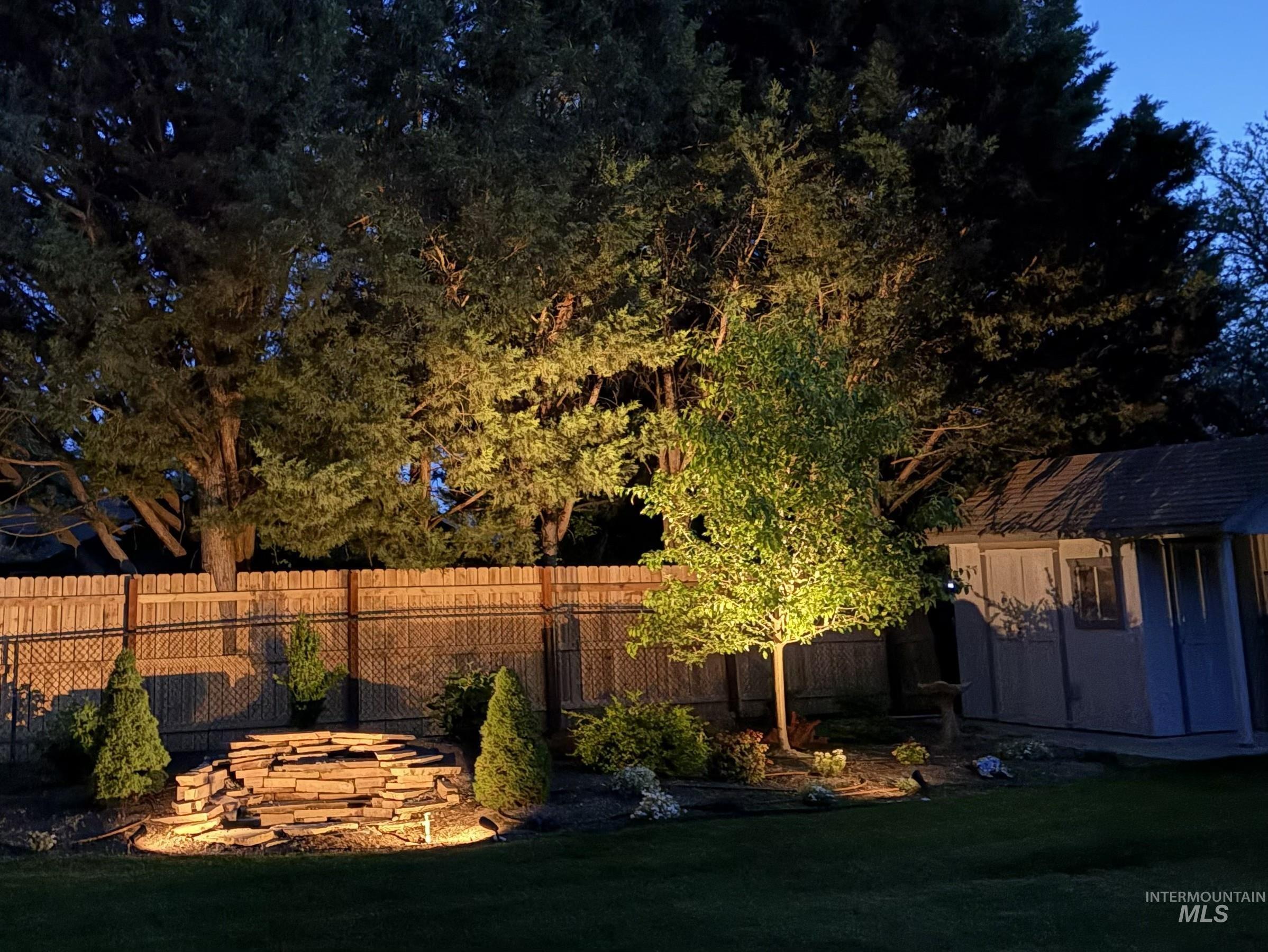 525 Donna Drive, Nampa, Idaho 83686-8861, 5 Bedrooms, 3 Bathrooms, Residential For Sale, Price $594,900, 98986980