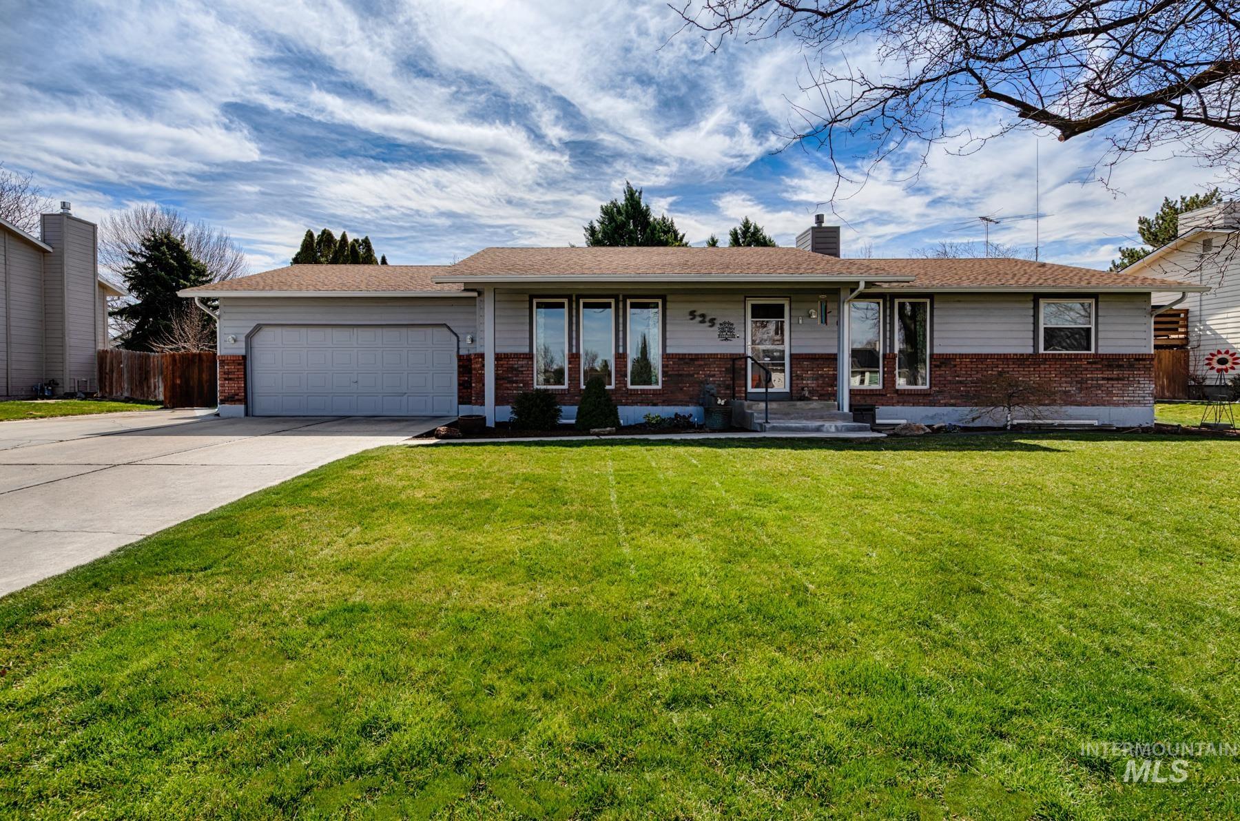 525 Donna Drive, Nampa, Idaho 83686-8861, 5 Bedrooms, 3 Bathrooms, Residential For Sale, Price $594,900, 98986980