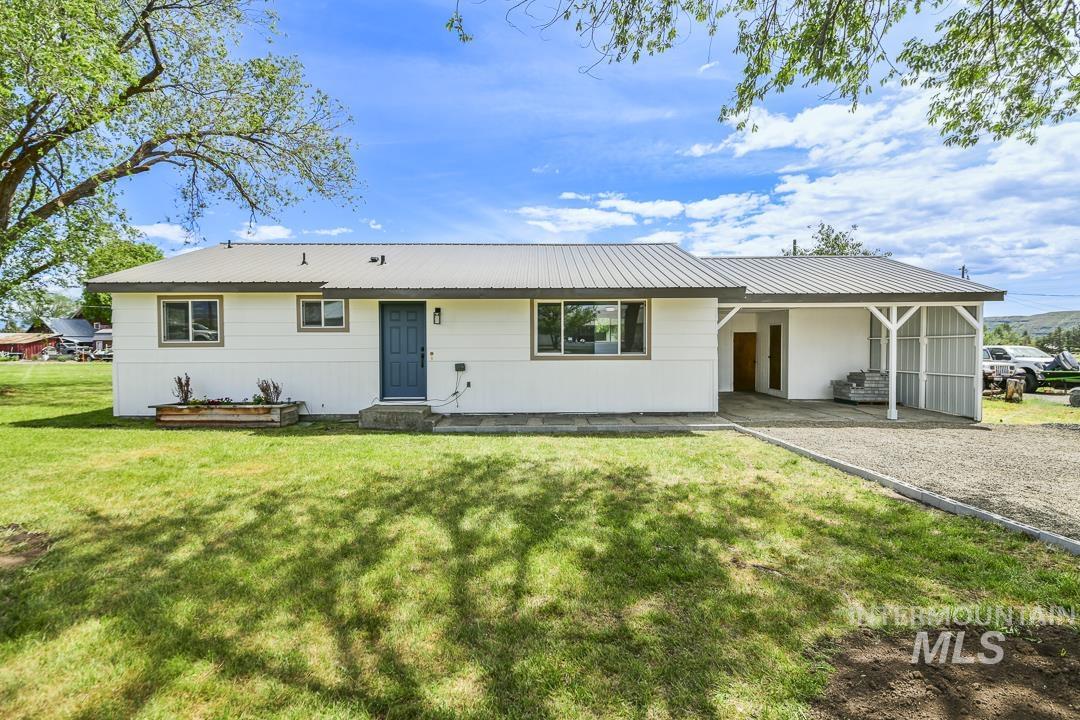 40 N 5th Street, Cambridge, Idaho 83610, 3 Bedrooms, 1.5 Bathrooms, Residential For Sale, Price $279,900, 98986981