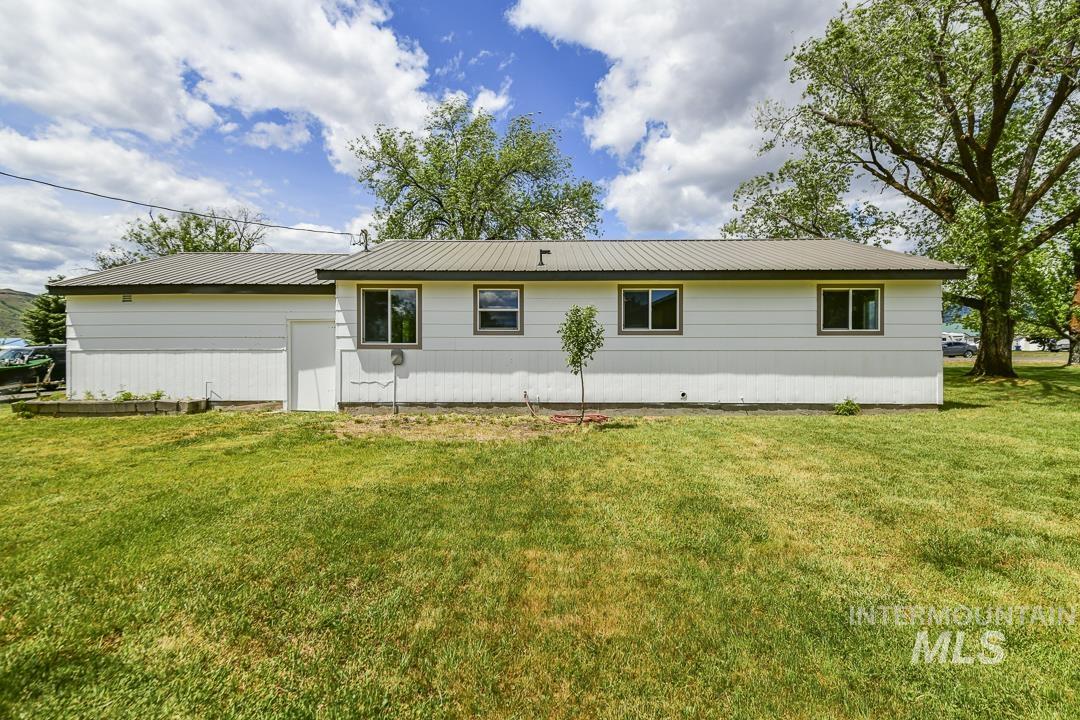 40 N 5th Street, Cambridge, Idaho 83610, 3 Bedrooms, 1.5 Bathrooms, Residential For Sale, Price $279,900, 98986981