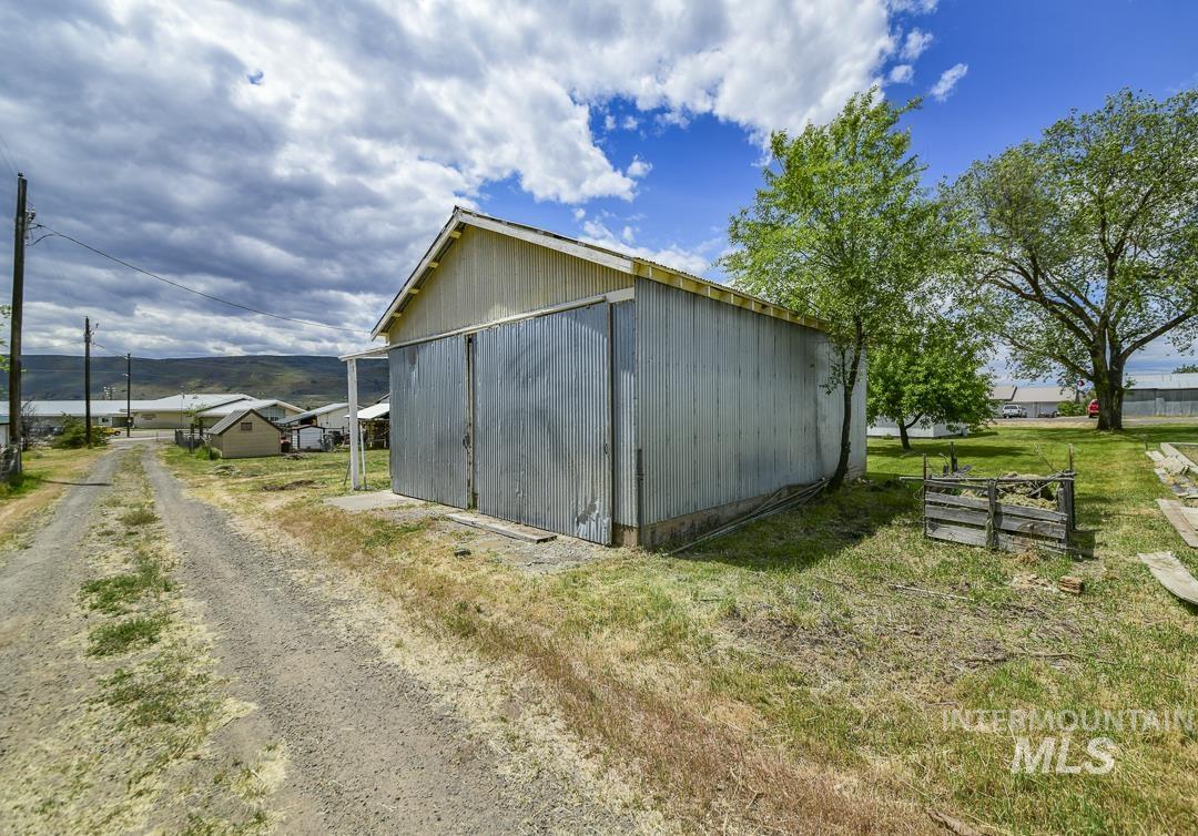 40 N 5th Street, Cambridge, Idaho 83610, 3 Bedrooms, 1.5 Bathrooms, Residential For Sale, Price $279,900, 98986981
