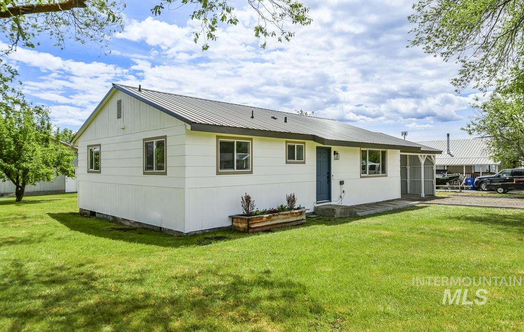 40 N 5th Street, Cambridge, Idaho 83610, 3 Bedrooms, 1.5 Bathrooms, Residential For Sale, Price $279,900, 98986981