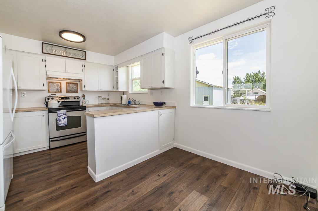 40 N 5th Street, Cambridge, Idaho 83610, 3 Bedrooms, 1.5 Bathrooms, Residential For Sale, Price $279,900, 98986981