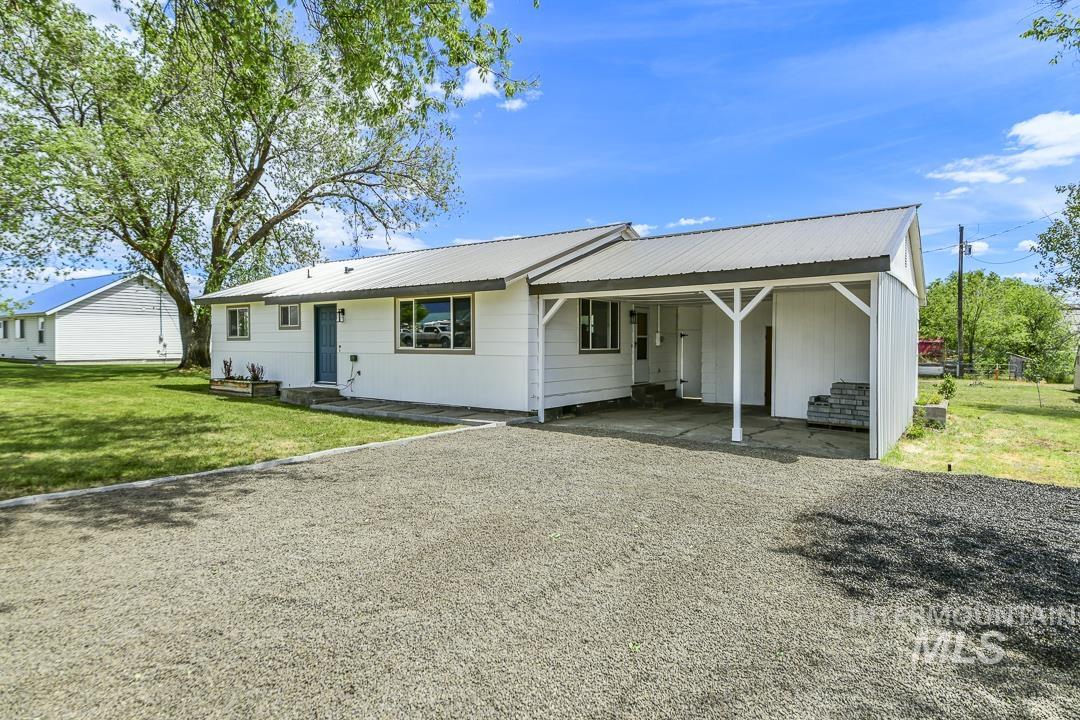 40 N 5th Street, Cambridge, Idaho 83610, 3 Bedrooms, 1.5 Bathrooms, Residential For Sale, Price $279,900, 98986981