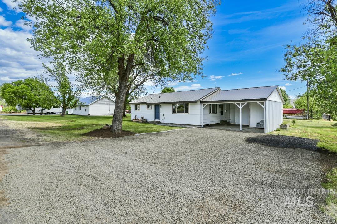 40 N 5th Street, Cambridge, Idaho 83610, 3 Bedrooms, 1.5 Bathrooms, Residential For Sale, Price $279,900, 98986981
