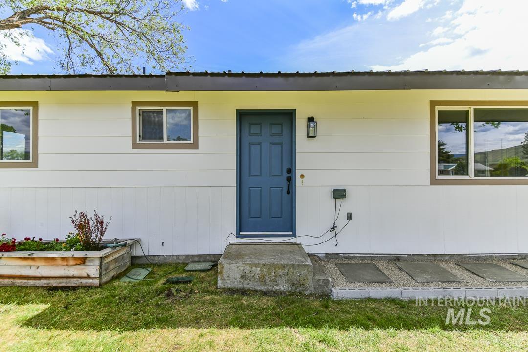 40 N 5th Street, Cambridge, Idaho 83610, 3 Bedrooms, 1.5 Bathrooms, Residential For Sale, Price $279,900, 98986981