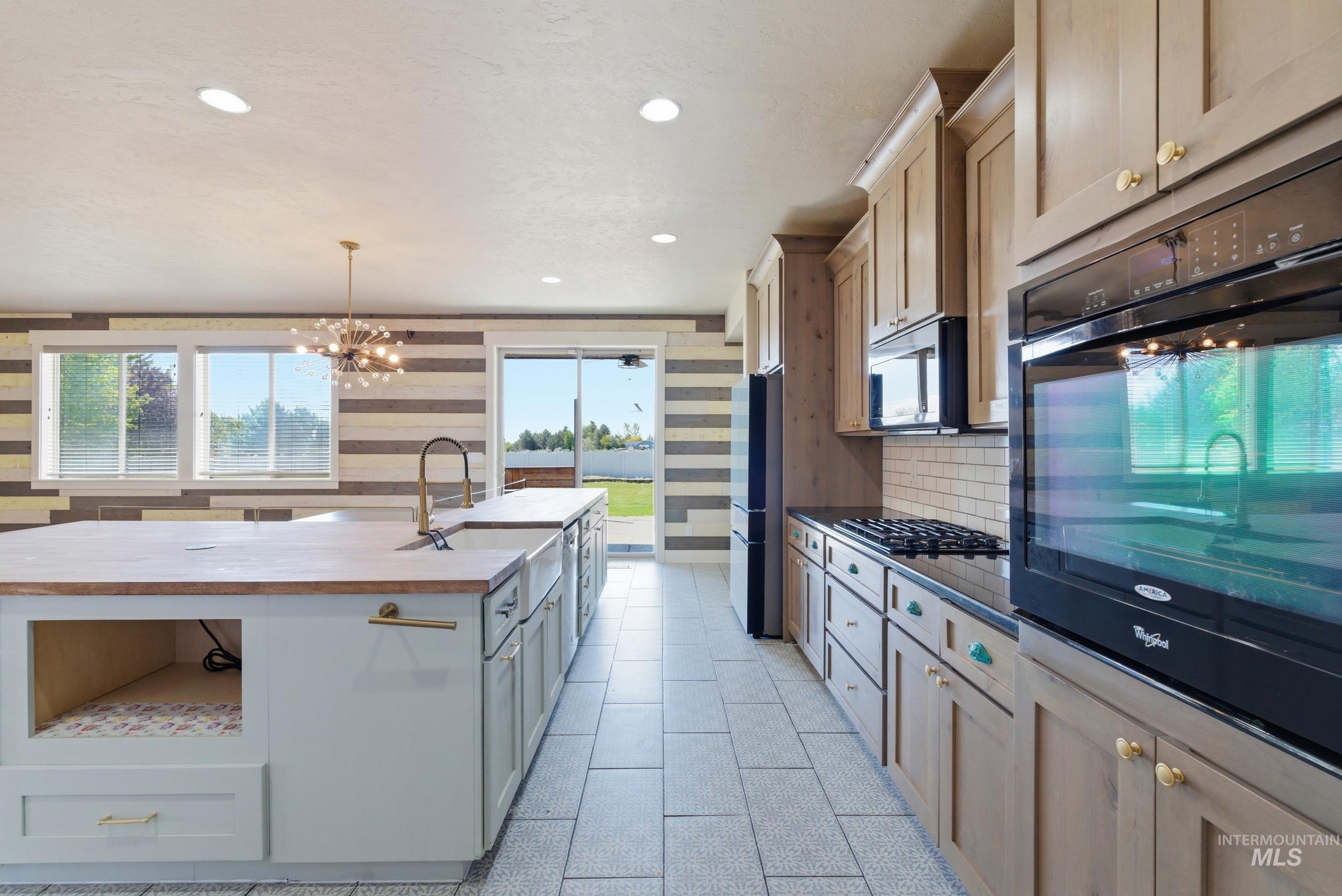 287 W Hidden Meadow Way, Middleton, Idaho 83644-5711, 3 Bedrooms, 2.5 Bathrooms, Residential For Sale, Price $799,900, 98986982
