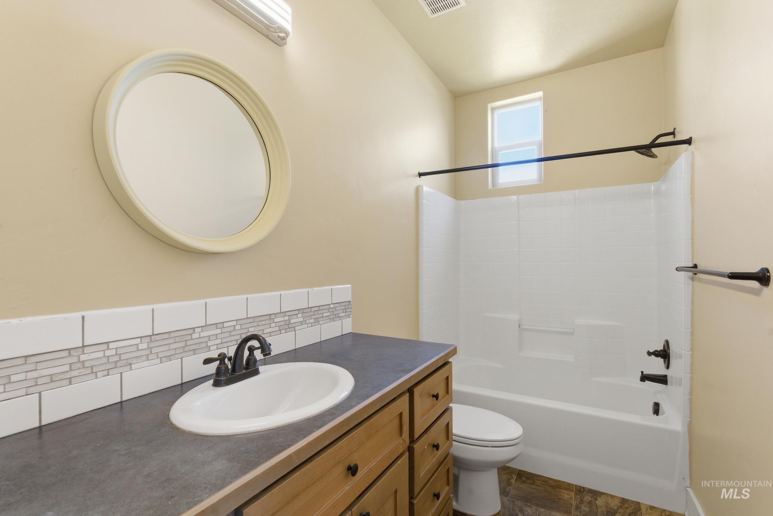 287 W Hidden Meadow Way, Middleton, Idaho 83644-5711, 3 Bedrooms, 2.5 Bathrooms, Residential For Sale, Price $799,900, 98986982