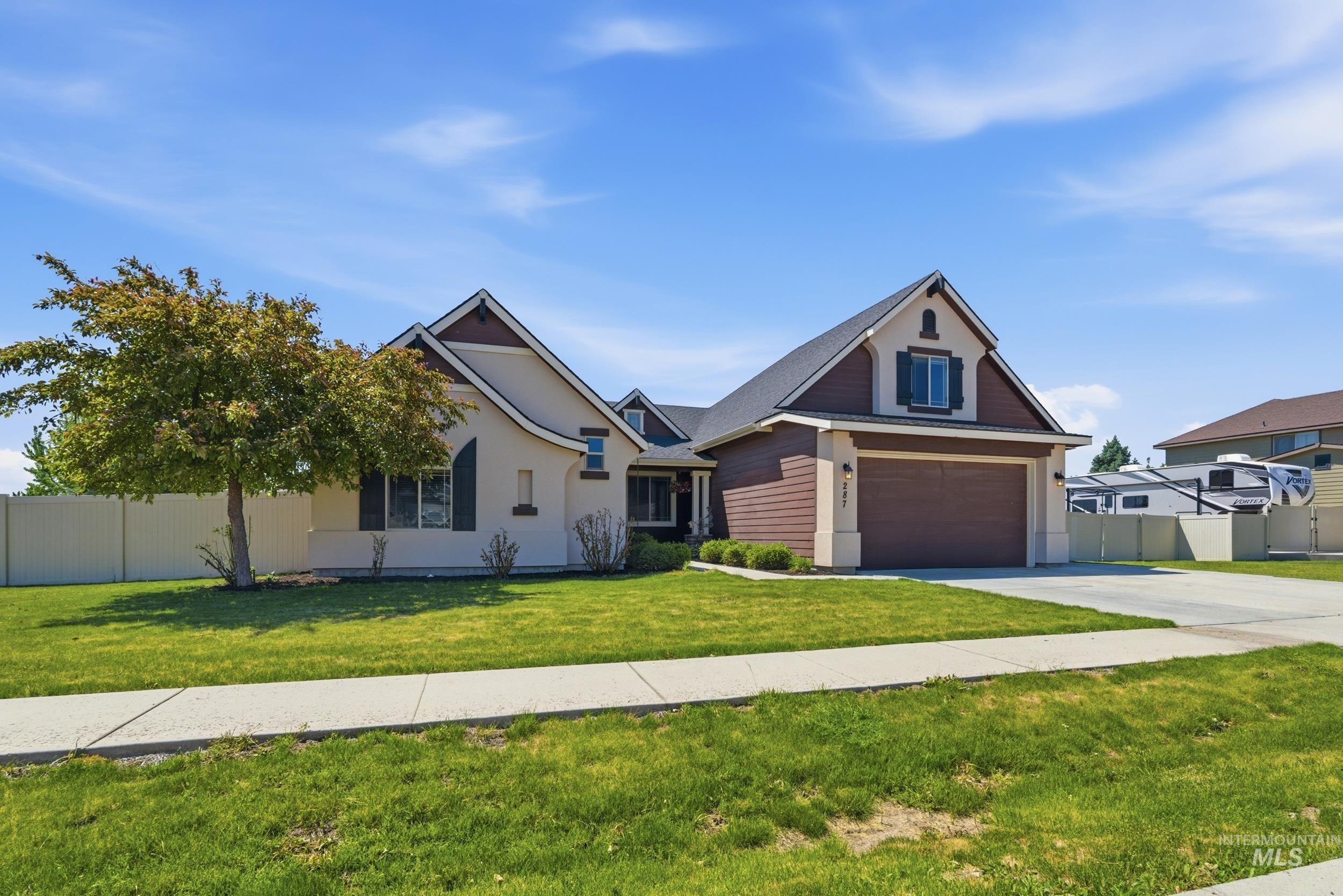 287 W Hidden Meadow Way, Middleton, Idaho 83644-5711, 3 Bedrooms, 2.5 Bathrooms, Residential For Sale, Price $799,900, 98986982