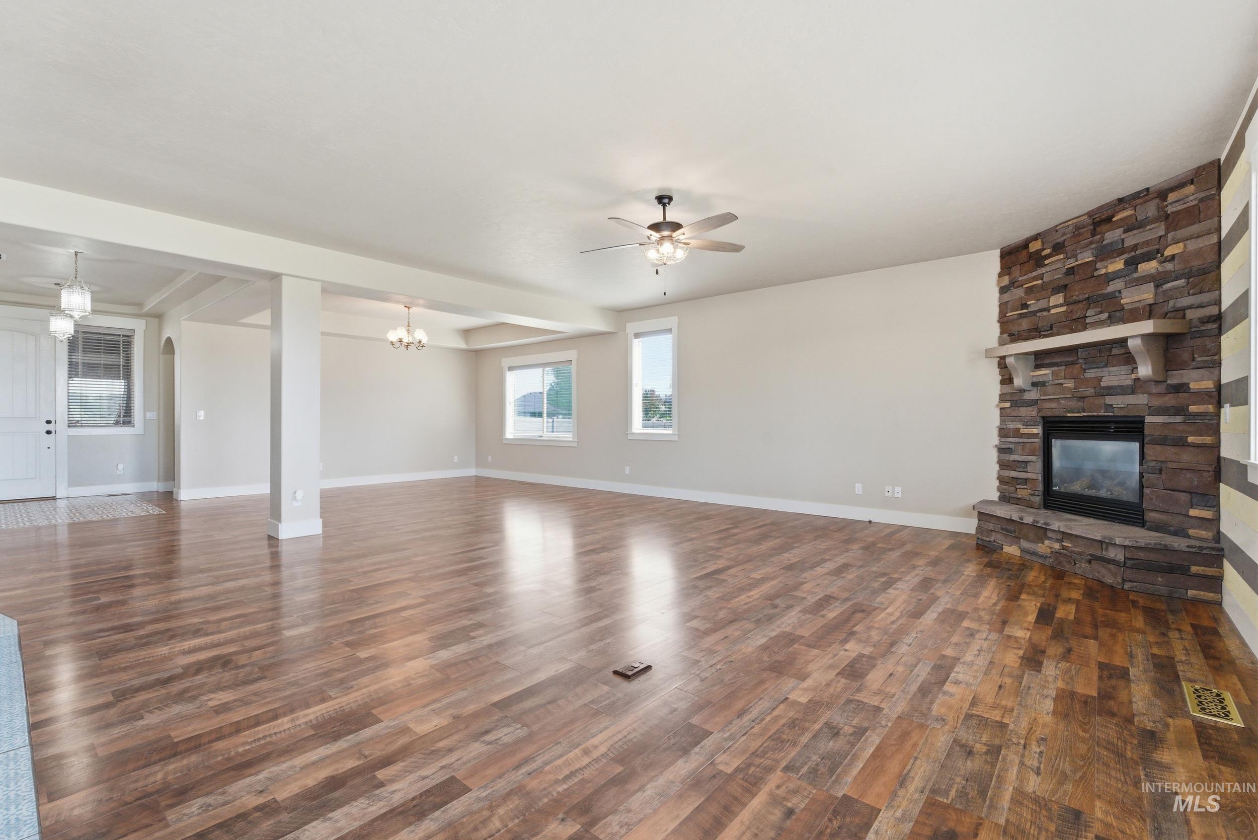 287 W Hidden Meadow Way, Middleton, Idaho 83644-5711, 3 Bedrooms, 2.5 Bathrooms, Residential For Sale, Price $799,900, 98986982