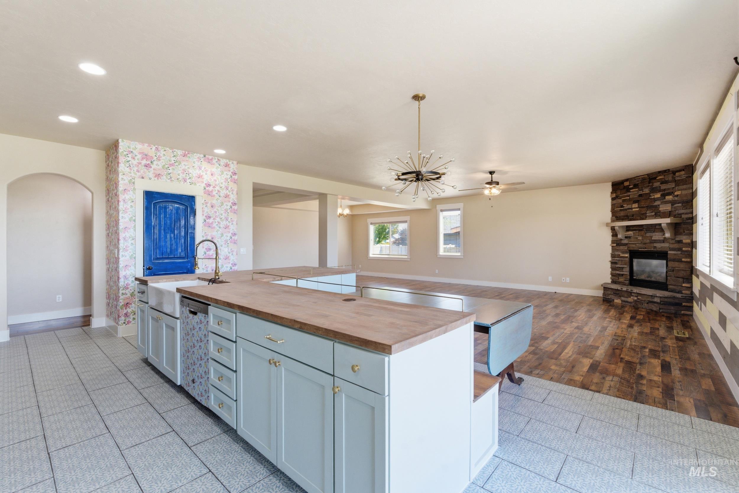 287 W Hidden Meadow Way, Middleton, Idaho 83644-5711, 3 Bedrooms, 2.5 Bathrooms, Residential For Sale, Price $799,900, 98986982