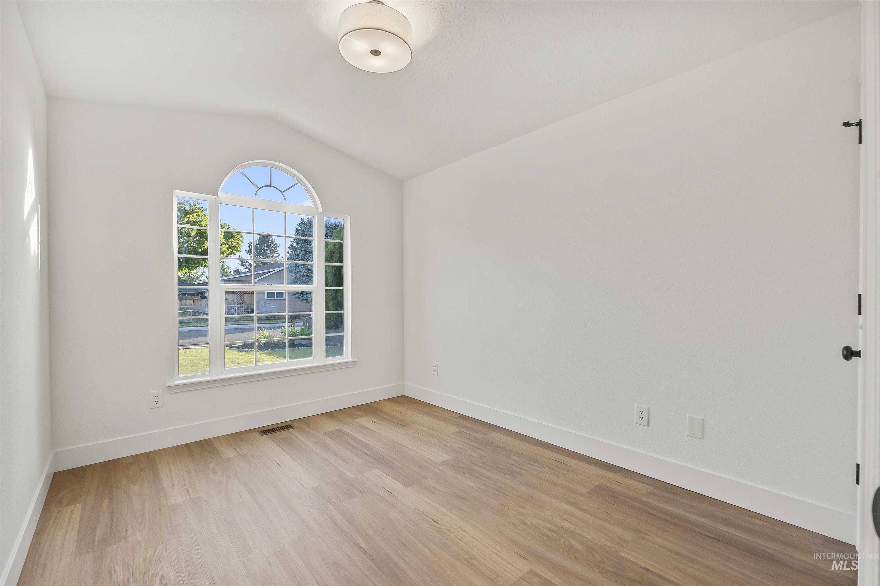 94 S Greenscape Lane, Nampa, Idaho 83687, 3 Bedrooms, 3 Bathrooms, Residential For Sale, Price $439,900, 98986986