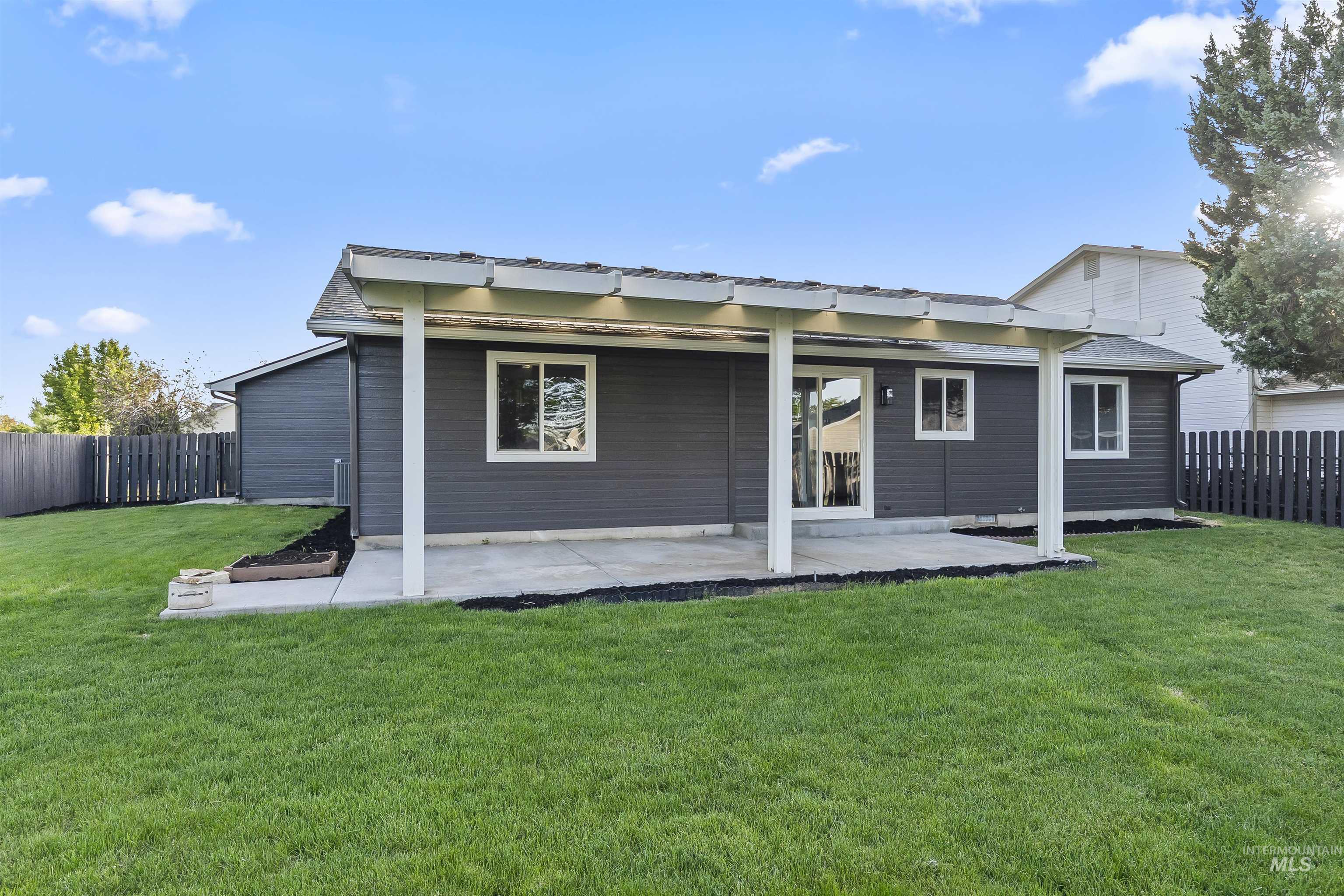 94 S Greenscape Lane, Nampa, Idaho 83687, 3 Bedrooms, 3 Bathrooms, Residential For Sale, Price $439,900, 98986986