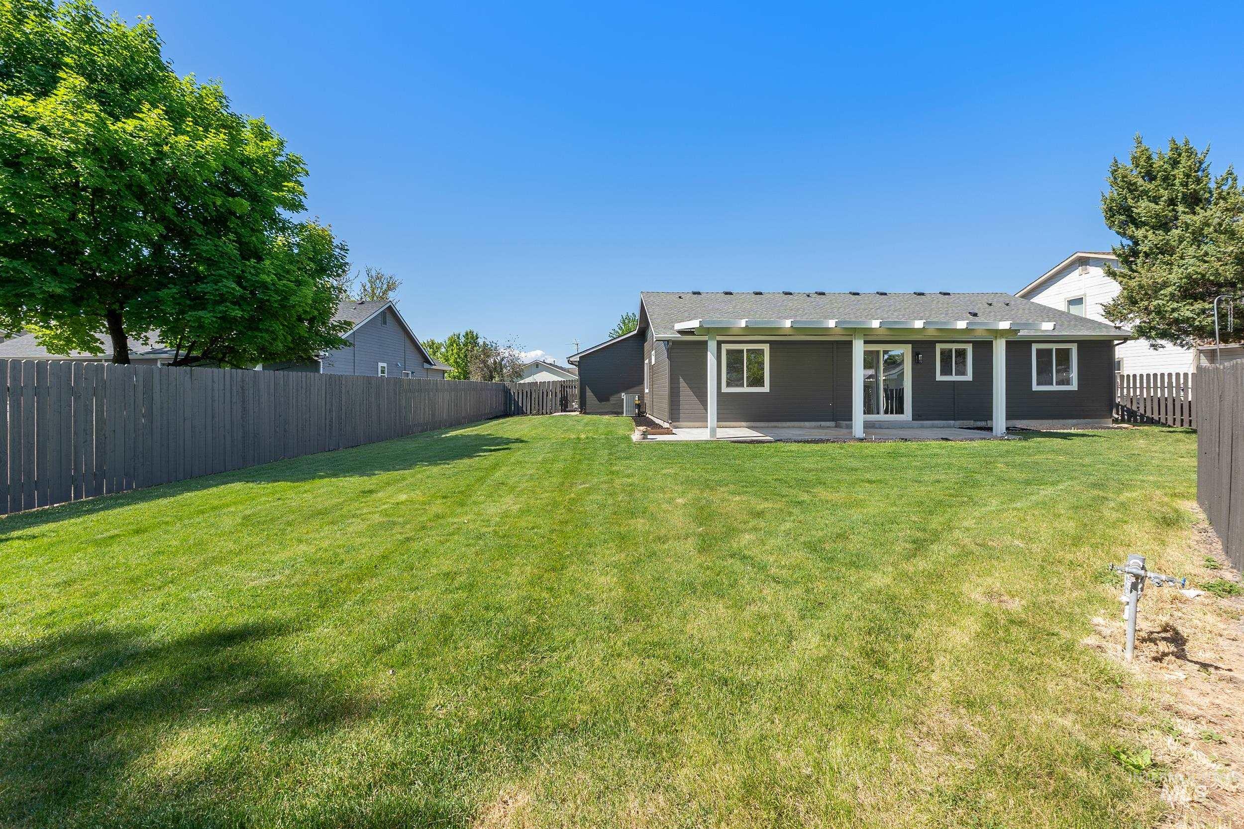 94 S Greenscape Lane, Nampa, Idaho 83687, 3 Bedrooms, 3 Bathrooms, Residential For Sale, Price $439,900, 98986986