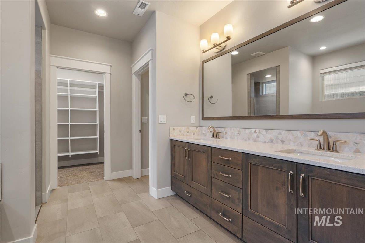 3477 E Kalinga Ln, Meridian, Idaho 83642, 2 Bedrooms, 2 Bathrooms, Residential For Sale, Price $569,900, 98986987