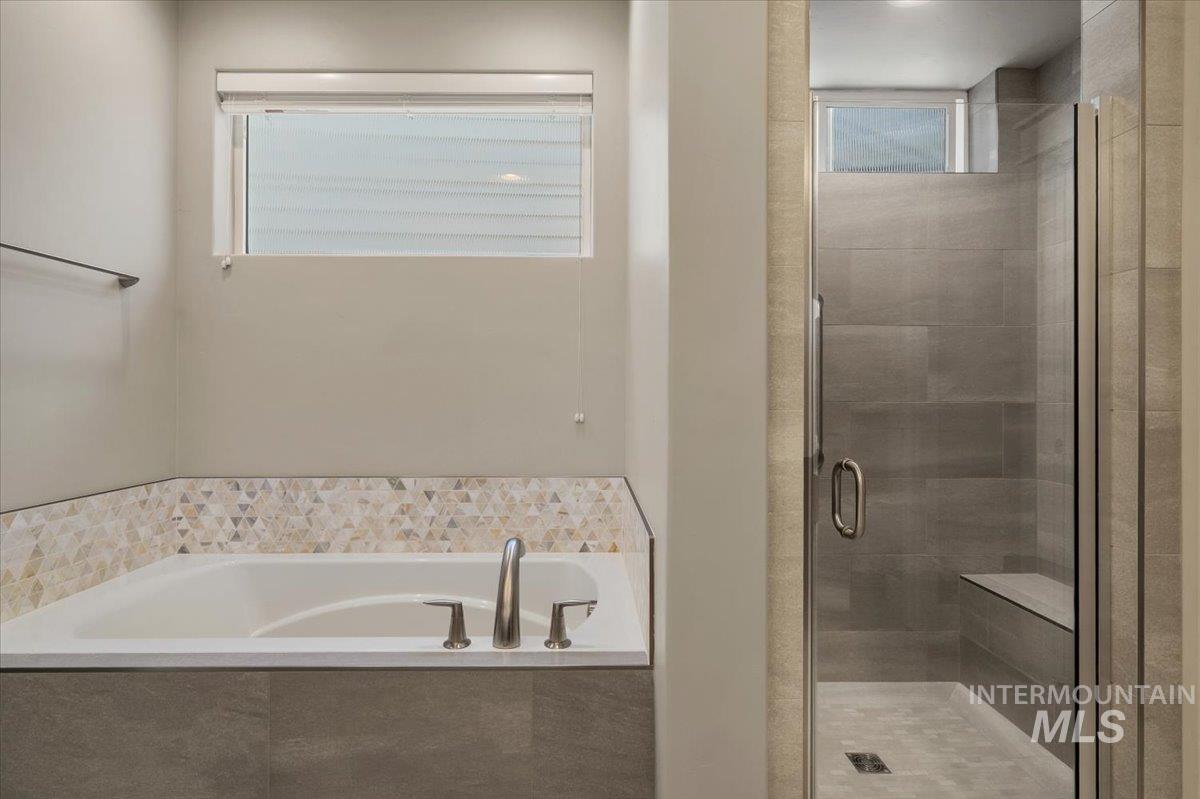 3477 E Kalinga Ln, Meridian, Idaho 83642, 2 Bedrooms, 2 Bathrooms, Residential For Sale, Price $569,900, 98986987