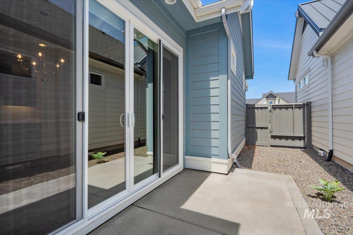 3477 E Kalinga Ln, Meridian, Idaho 83642, 2 Bedrooms, 2 Bathrooms, Residential For Sale, Price $569,900, 98986987