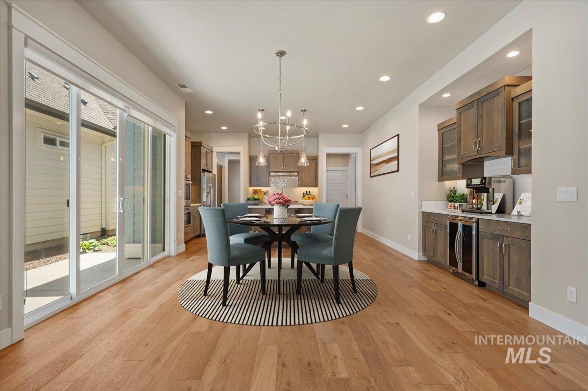 3477 E Kalinga Ln, Meridian, Idaho 83642, 2 Bedrooms, 2 Bathrooms, Residential For Sale, Price $569,900, 98986987