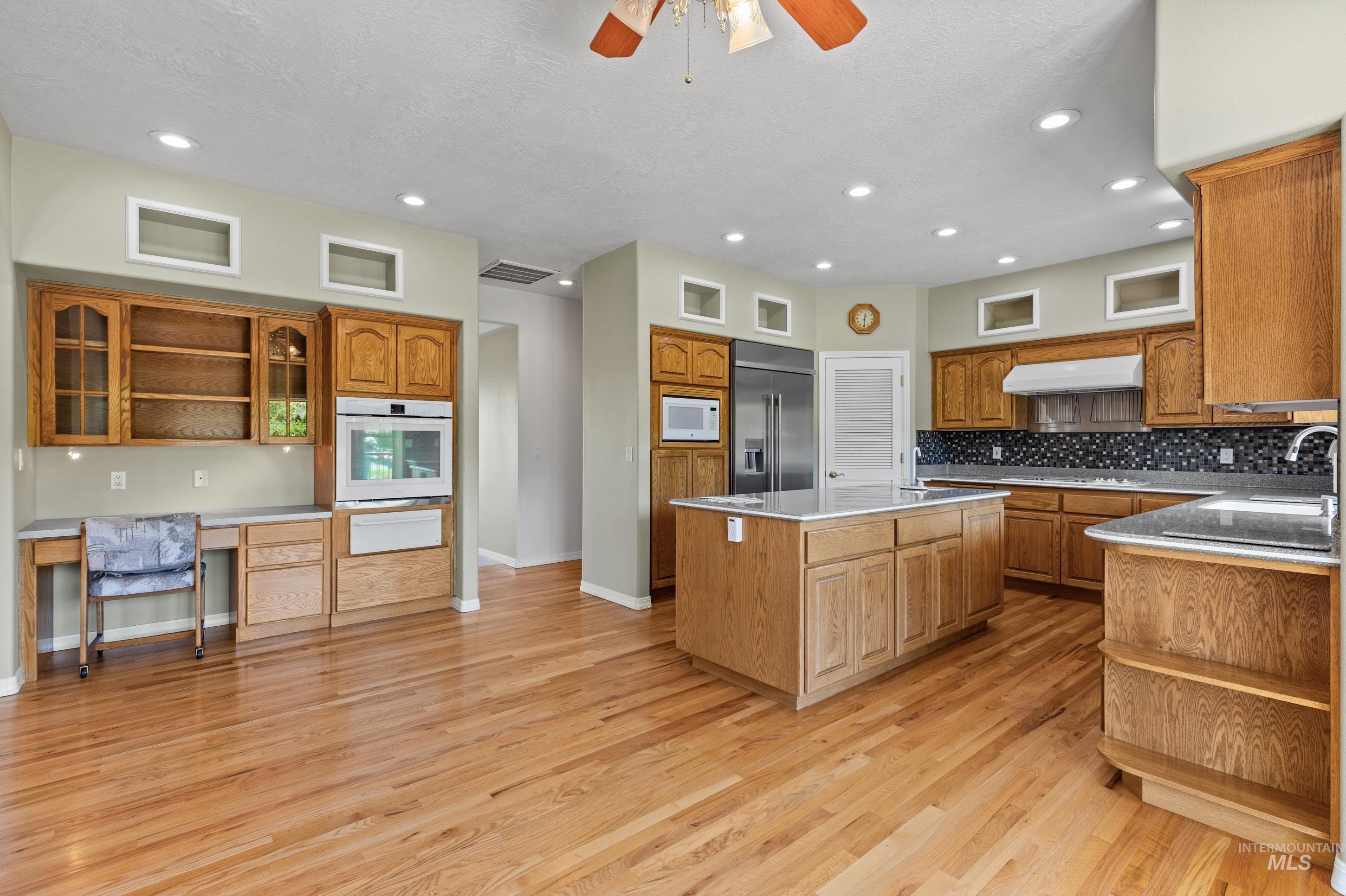 3060 Windfall Cir, Emmett, Idaho 83617-9098, 4 Bedrooms, 3 Bathrooms, Residential For Sale, Price $1,125,000, 98986991
