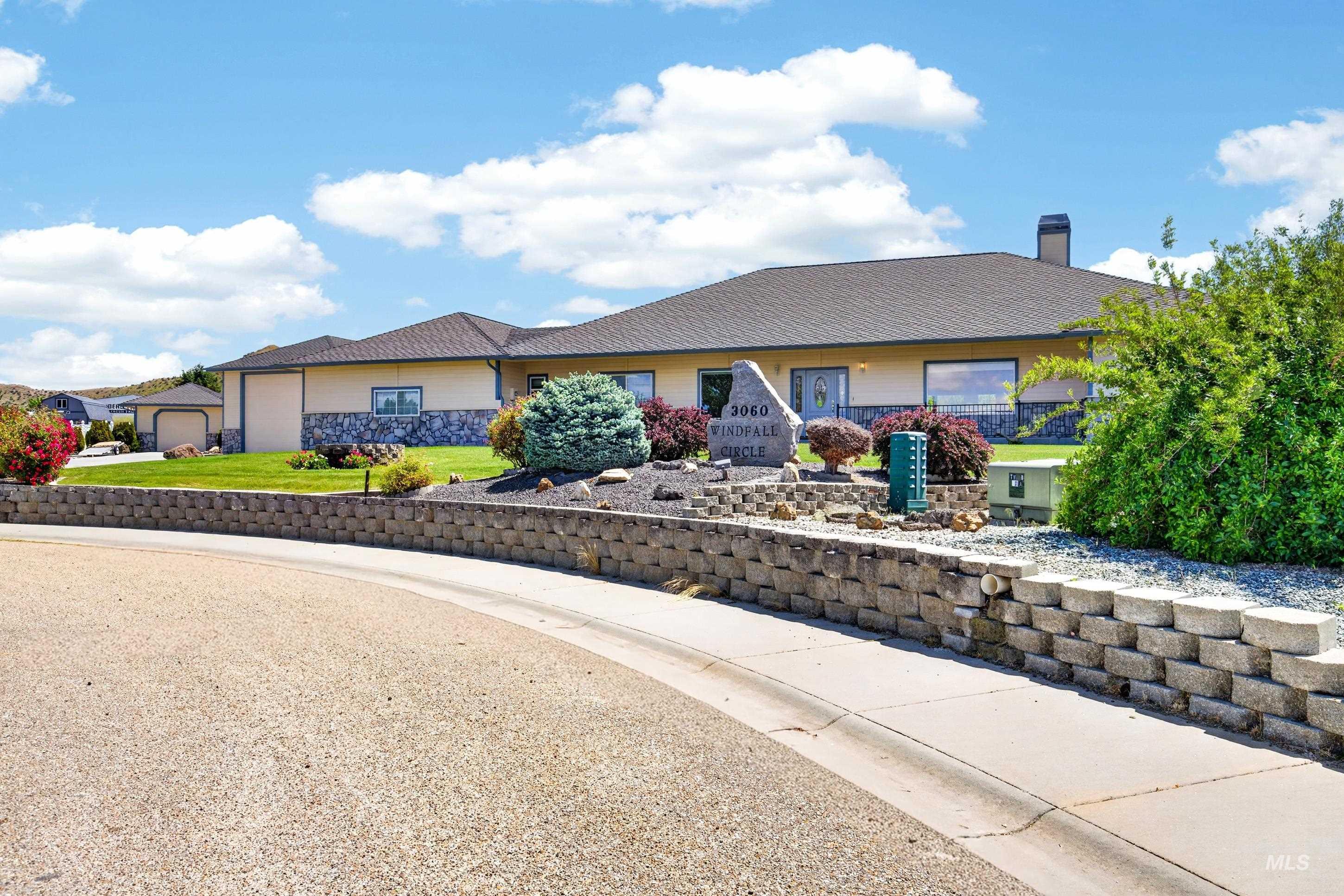 3060 Windfall Cir, Emmett, Idaho 83617-9098, 4 Bedrooms, 3 Bathrooms, Residential For Sale, Price $1,125,000, 98986991