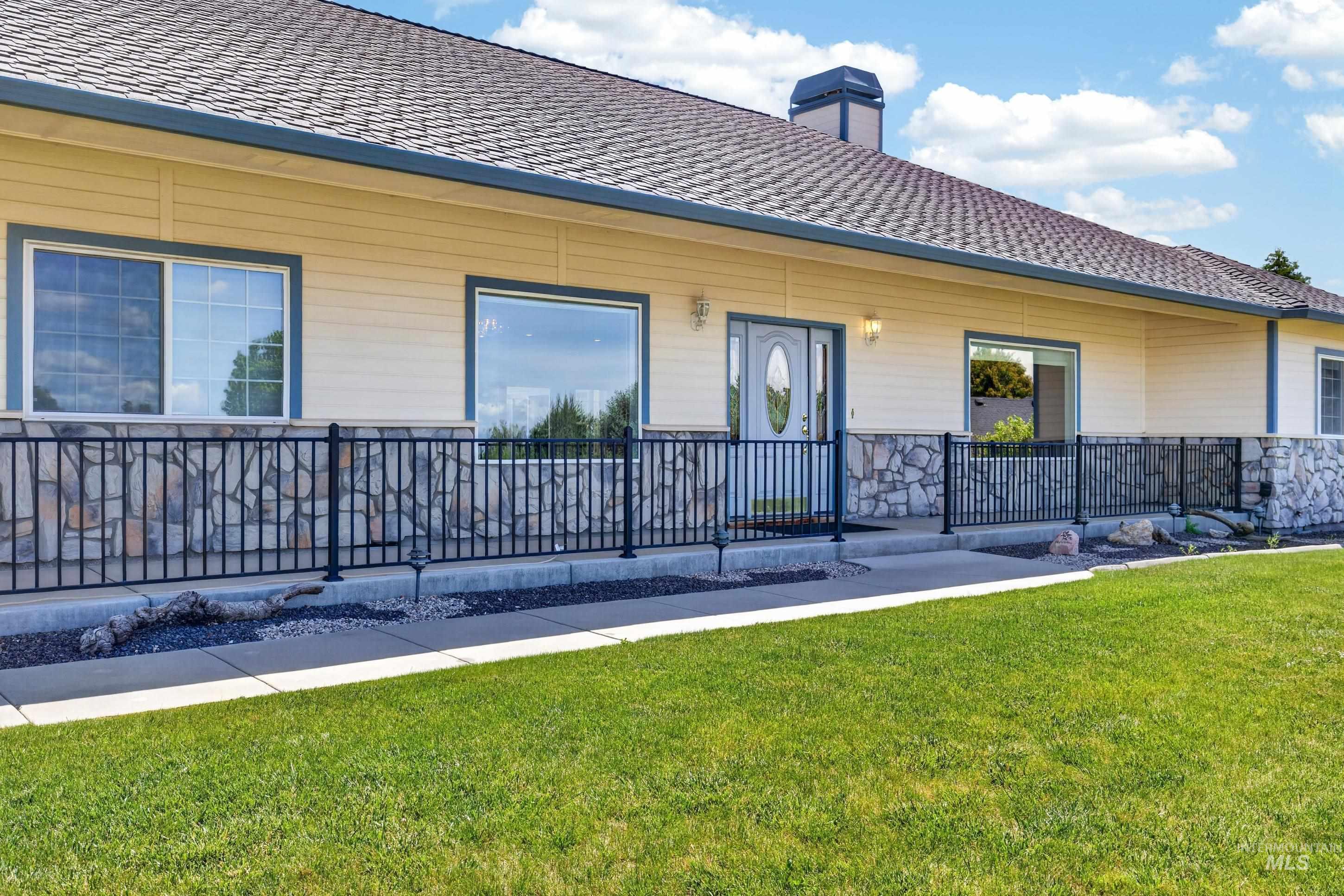 3060 Windfall Cir, Emmett, Idaho 83617-9098, 4 Bedrooms, 3 Bathrooms, Residential For Sale, Price $1,125,000, 98986991