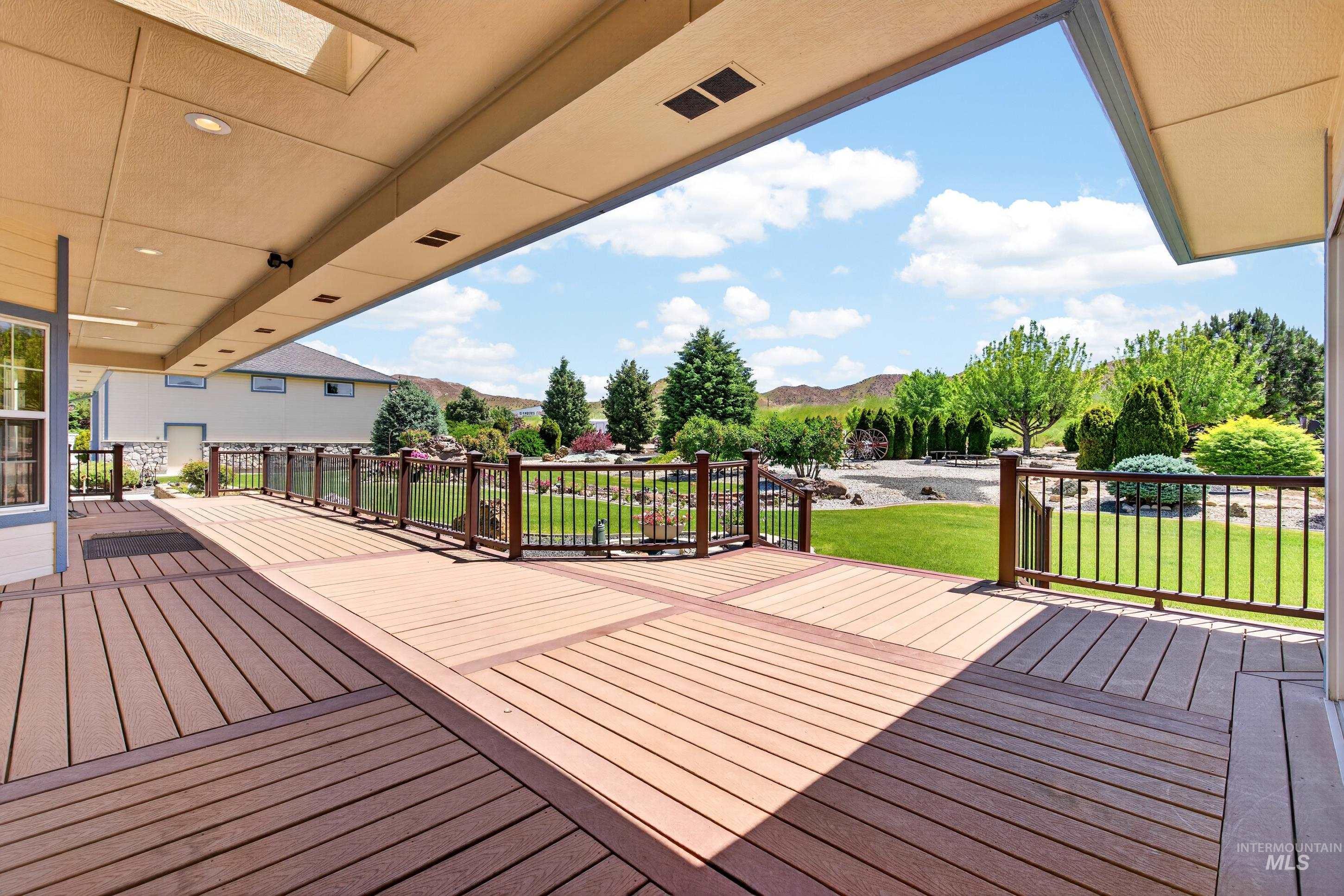 3060 Windfall Cir, Emmett, Idaho 83617-9098, 4 Bedrooms, 3 Bathrooms, Residential For Sale, Price $1,125,000, 98986991