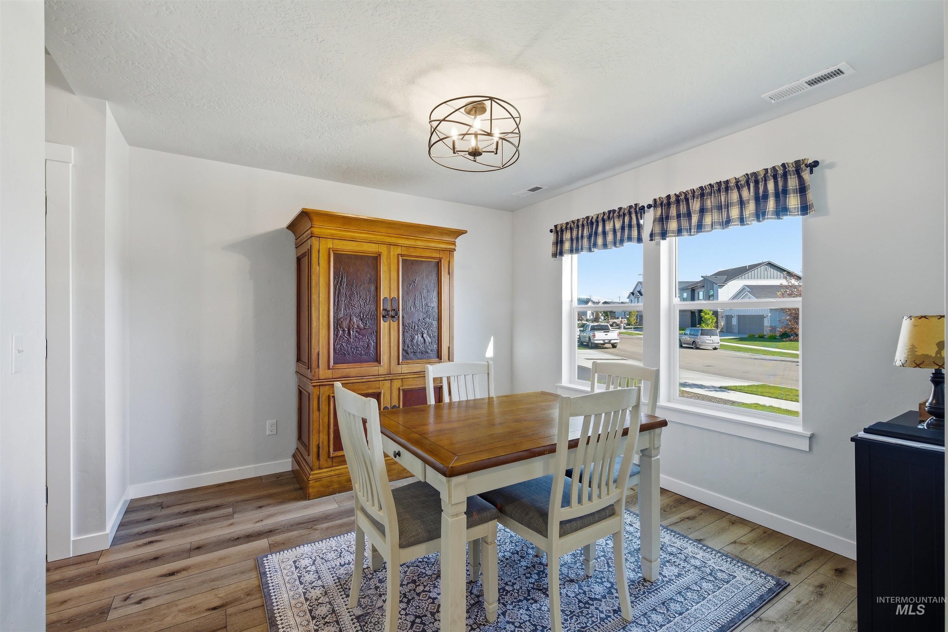 2904 S Alcamo Way, Meridian, Idaho 83642, 3 Bedrooms, 2 Bathrooms, Residential For Sale, Price $459,900, 98986994