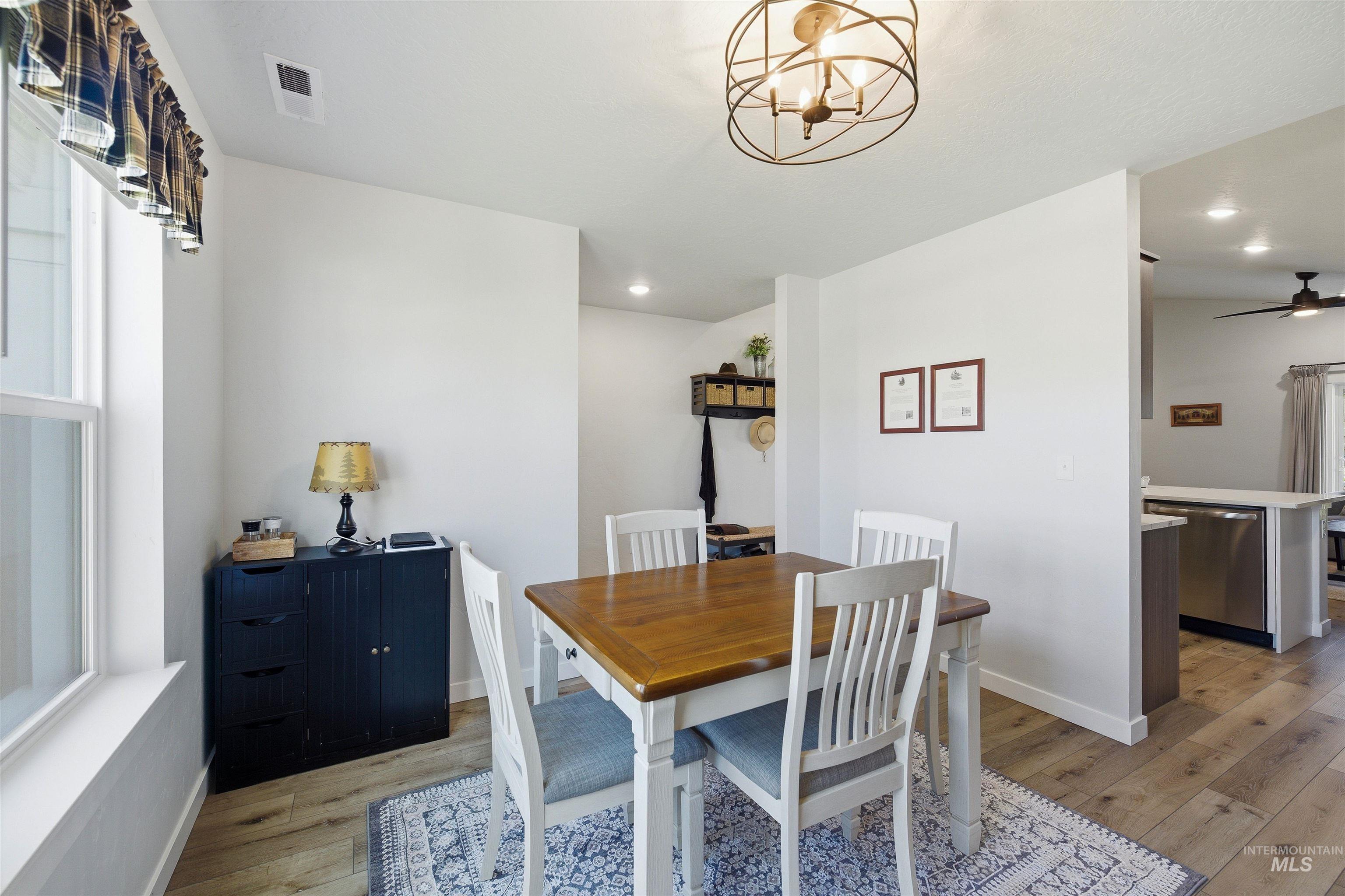 2904 S Alcamo Way, Meridian, Idaho 83642, 3 Bedrooms, 2 Bathrooms, Residential For Sale, Price $459,900, 98986994