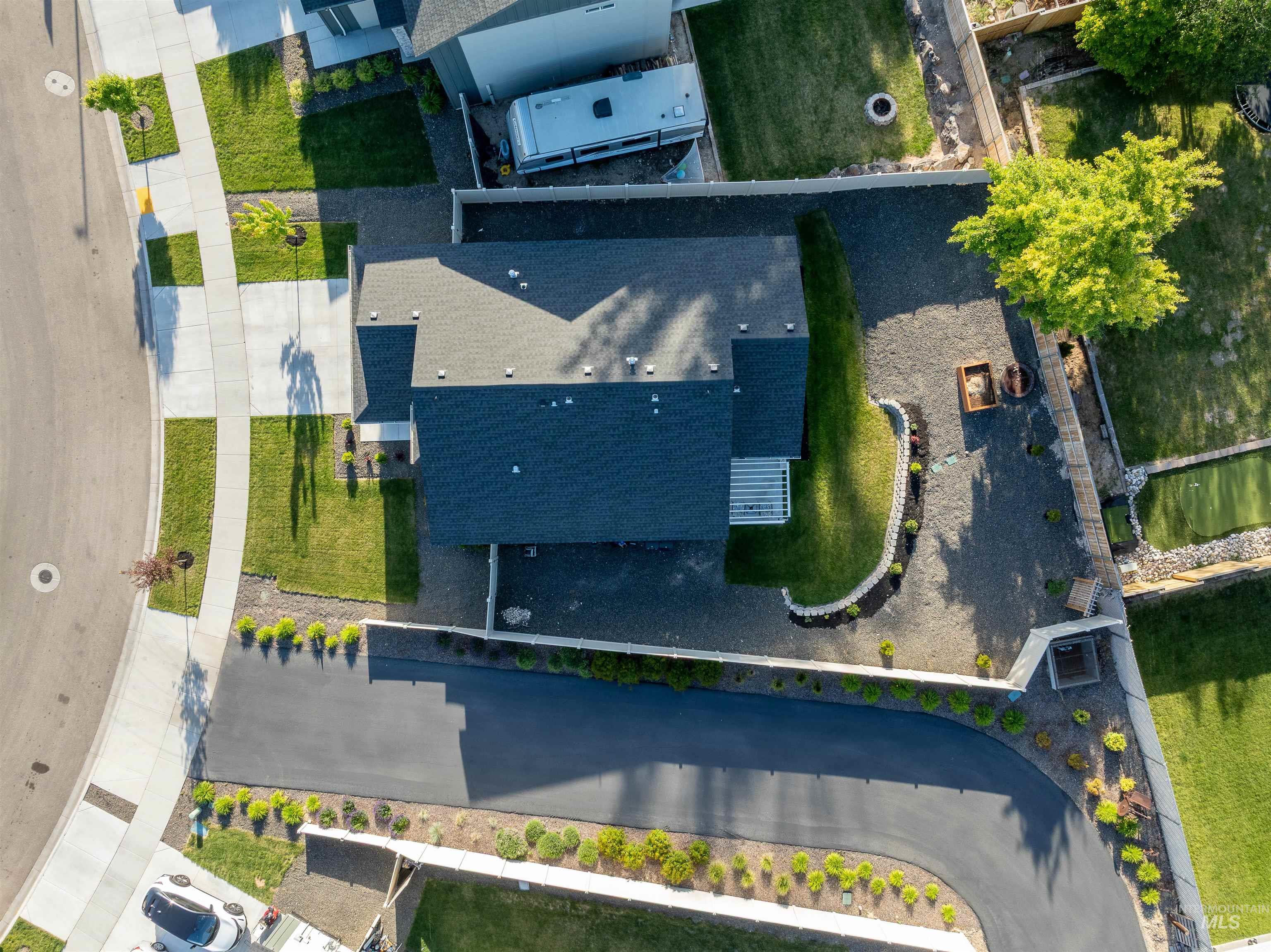 2904 S Alcamo Way, Meridian, Idaho 83642, 3 Bedrooms, 2 Bathrooms, Residential For Sale, Price $459,900, 98986994