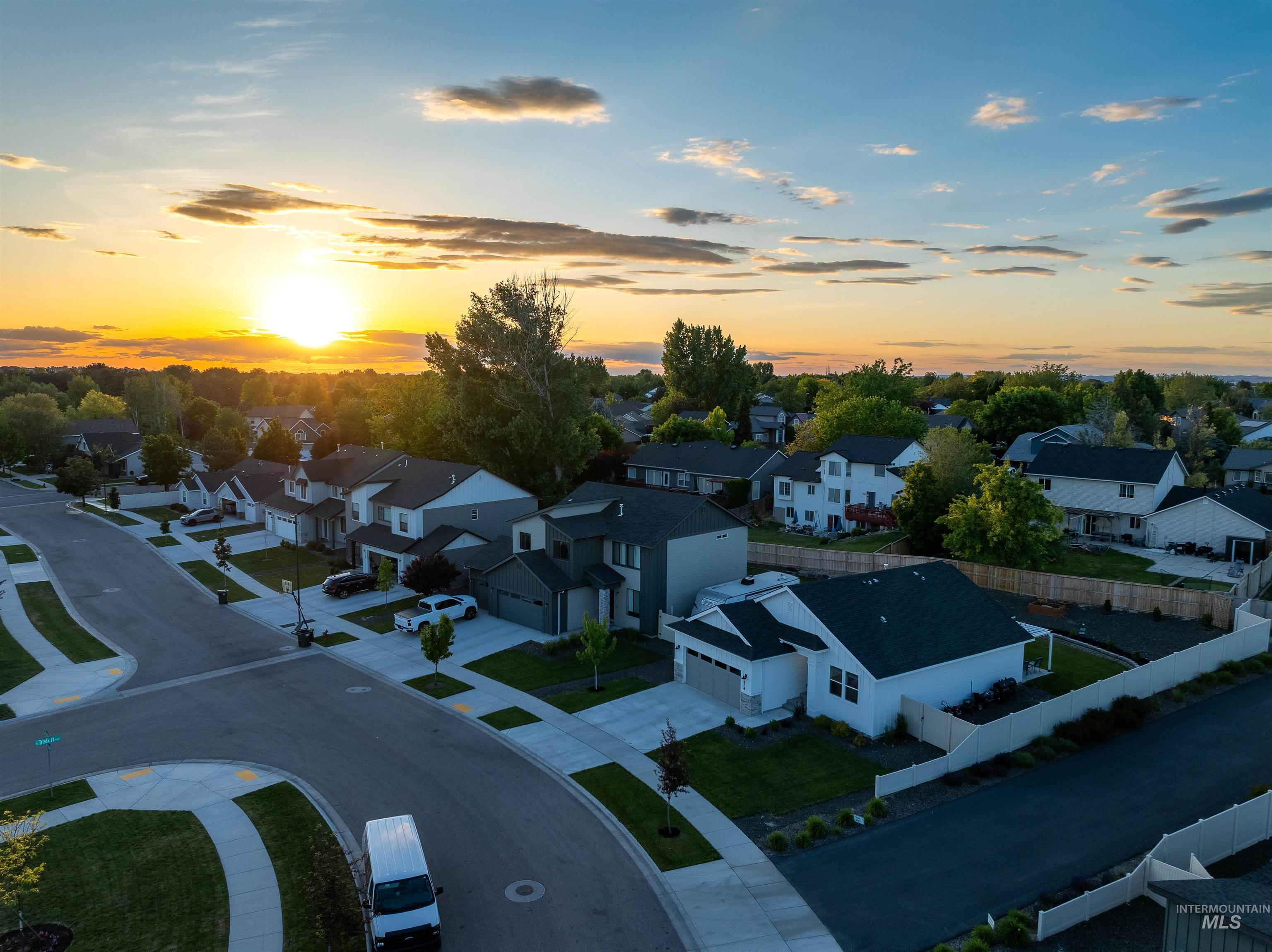 2904 S Alcamo Way, Meridian, Idaho 83642, 3 Bedrooms, 2 Bathrooms, Residential For Sale, Price $459,900, 98986994
