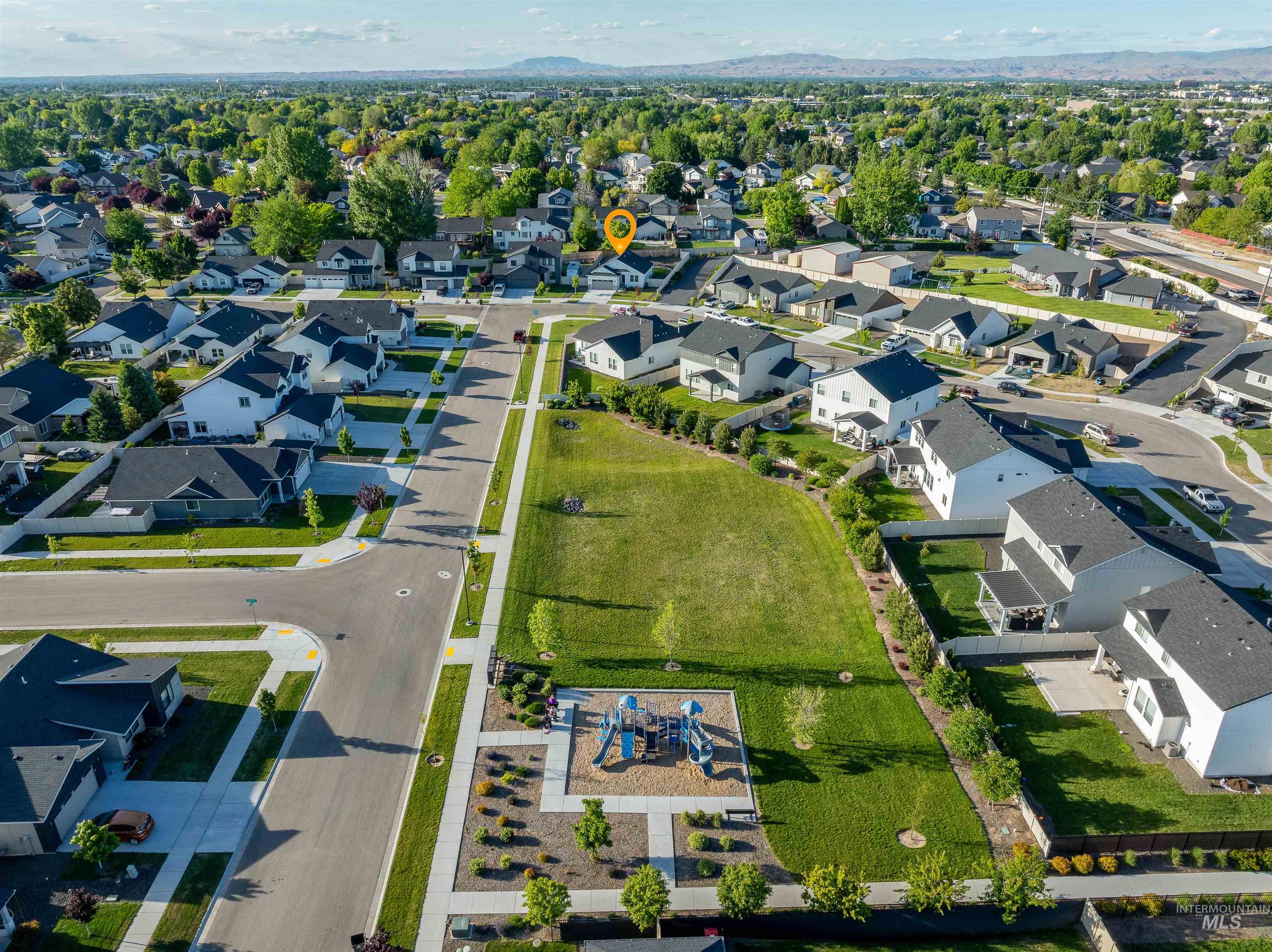 2904 S Alcamo Way, Meridian, Idaho 83642, 3 Bedrooms, 2 Bathrooms, Residential For Sale, Price $459,900, 98986994