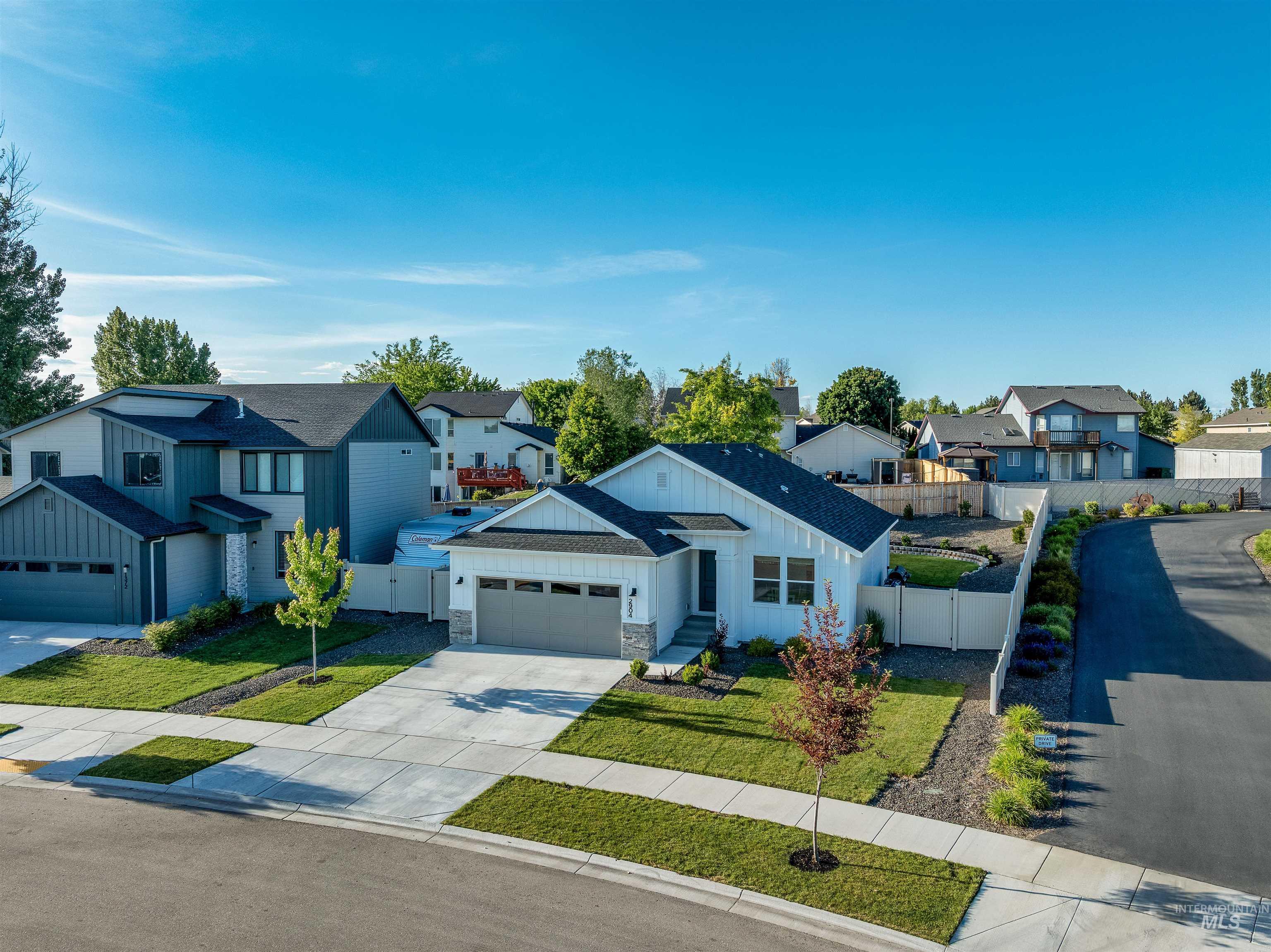 2904 S Alcamo Way, Meridian, Idaho 83642, 3 Bedrooms, 2 Bathrooms, Residential For Sale, Price $459,900, 98986994