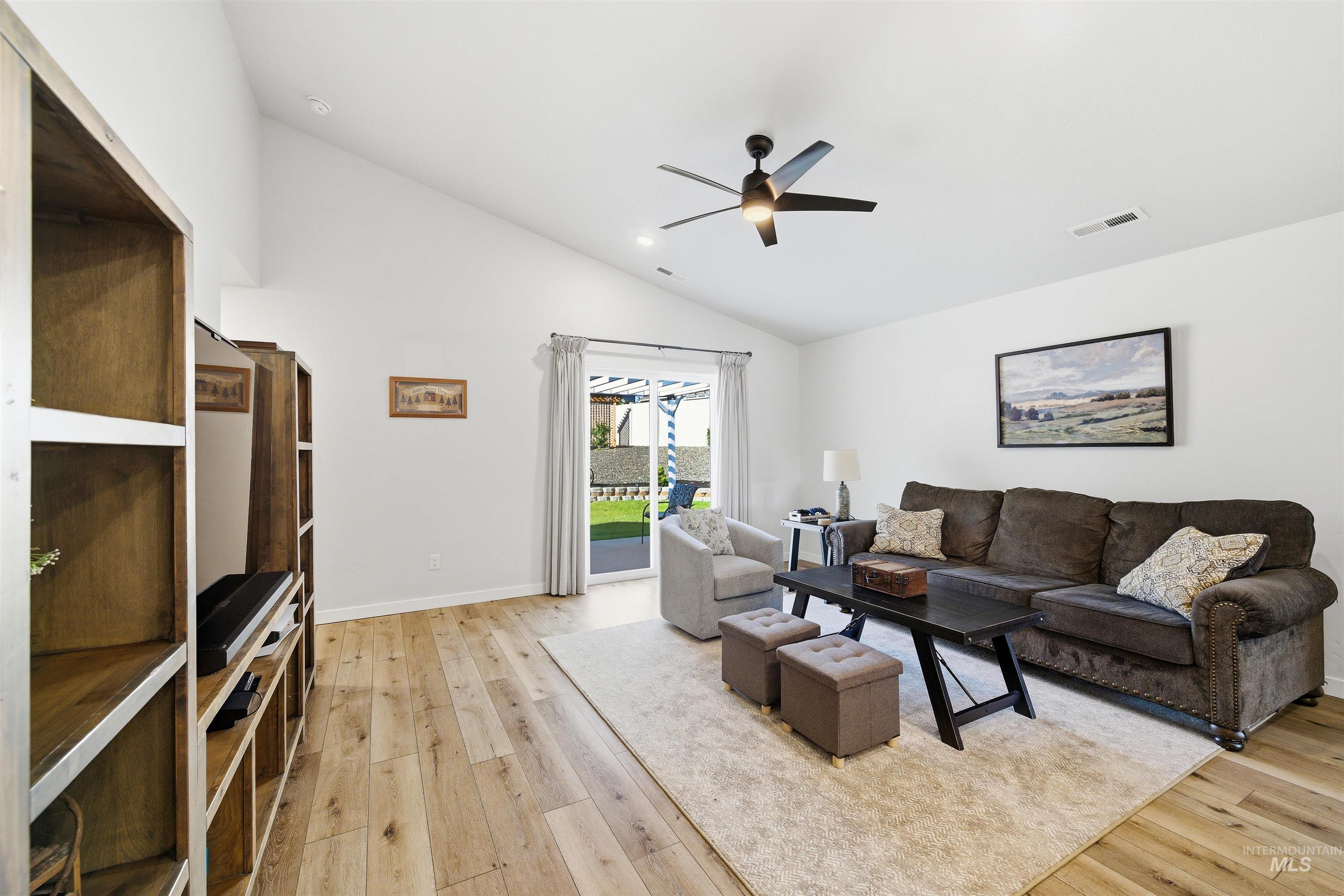 2904 S Alcamo Way, Meridian, Idaho 83642, 3 Bedrooms, 2 Bathrooms, Residential For Sale, Price $459,900, 98986994