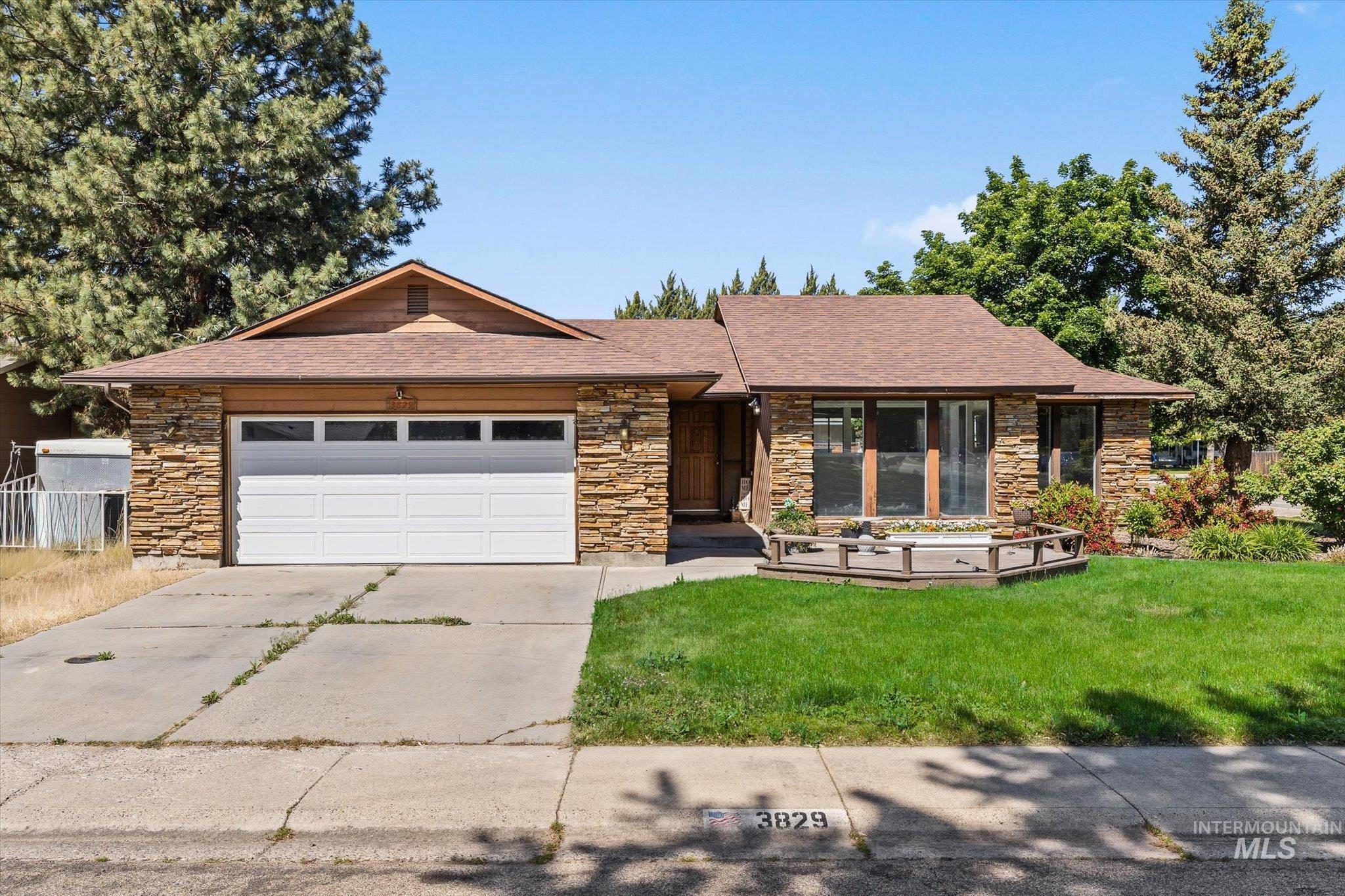 3829 S Constitution Way, Boise, Idaho 83706, 3 Bedrooms, 2 Bathrooms, Residential For Sale, Price $439,900, 98986995
