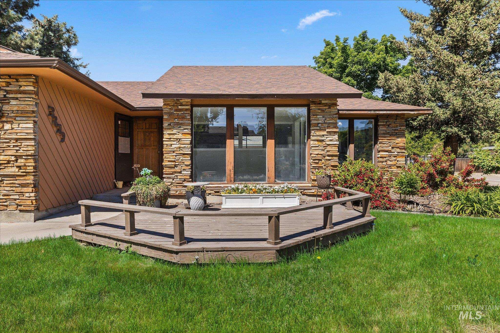 3829 S Constitution Way, Boise, Idaho 83706, 3 Bedrooms, 2 Bathrooms, Residential For Sale, Price $439,900, 98986995