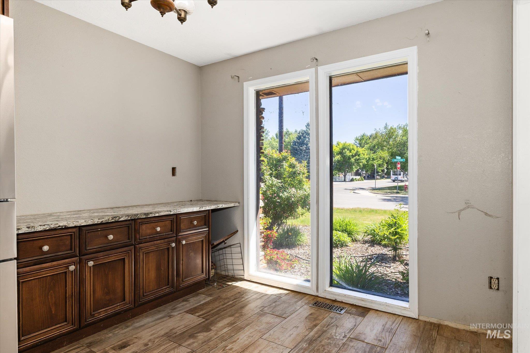 3829 S Constitution Way, Boise, Idaho 83706, 3 Bedrooms, 2 Bathrooms, Residential For Sale, Price $439,900, 98986995