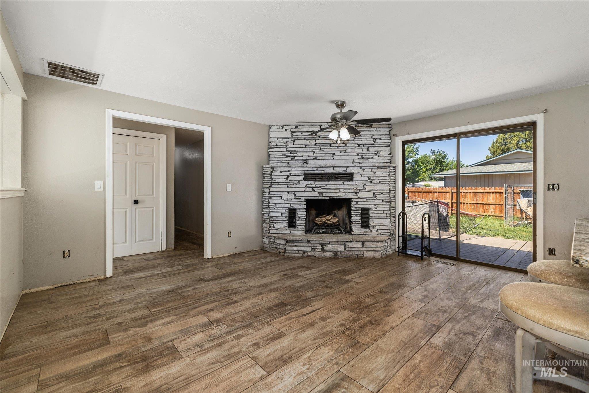 3829 S Constitution Way, Boise, Idaho 83706, 3 Bedrooms, 2 Bathrooms, Residential For Sale, Price $439,900, 98986995