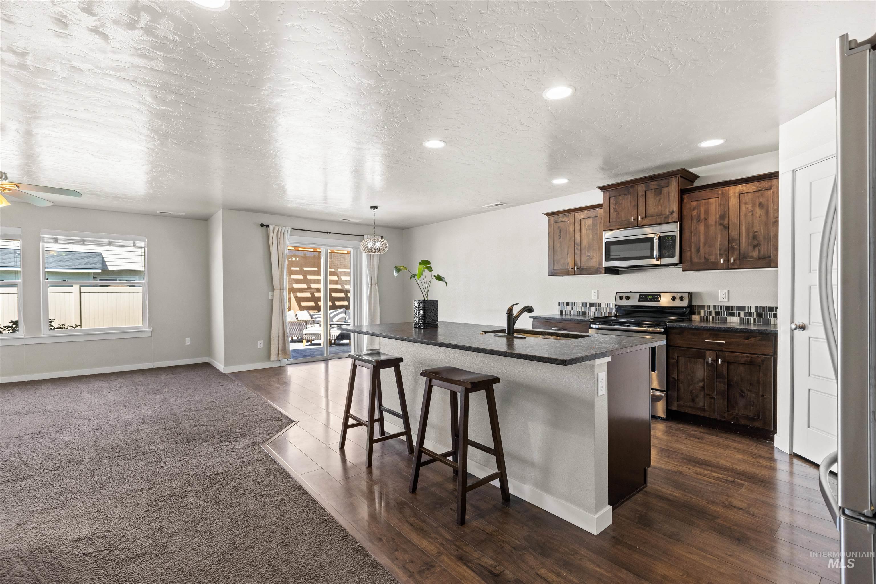 929 N Union Way, Star, Idaho 83669, 3 Bedrooms, 2.5 Bathrooms, Residential For Sale, Price $485,000, 98986997