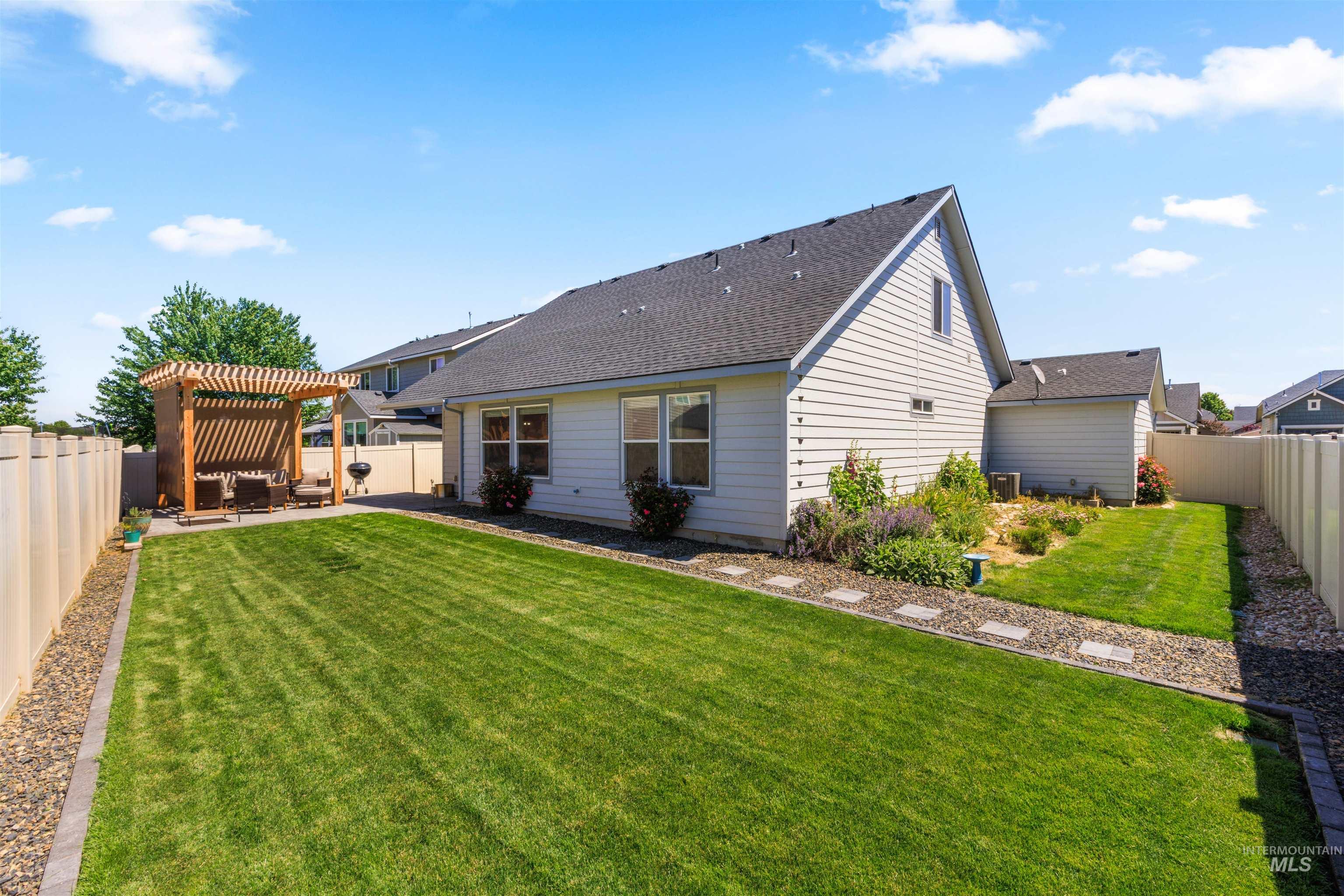 929 N Union Way, Star, Idaho 83669, 3 Bedrooms, 2.5 Bathrooms, Residential For Sale, Price $485,000, 98986997