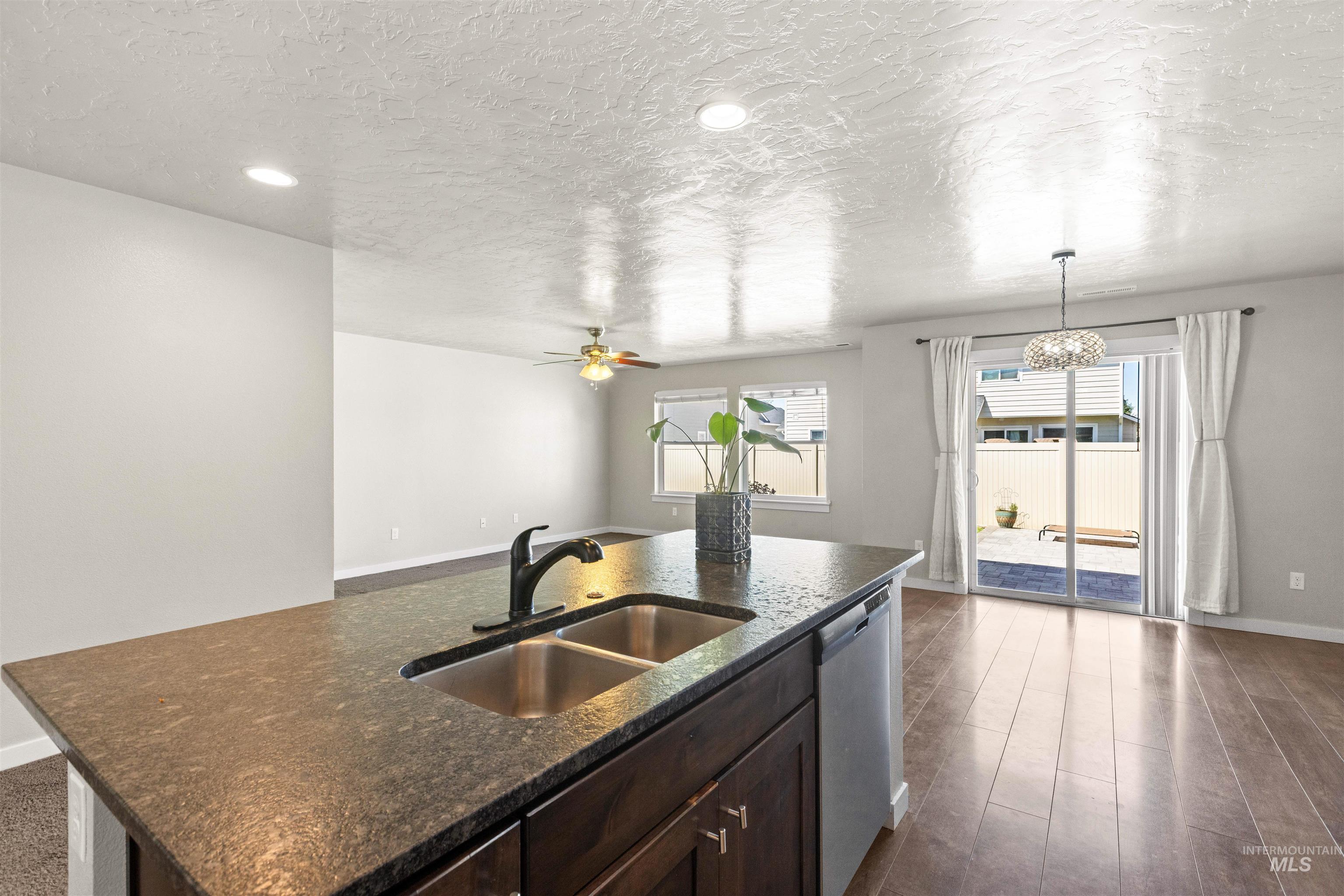 929 N Union Way, Star, Idaho 83669, 3 Bedrooms, 2.5 Bathrooms, Residential For Sale, Price $485,000, 98986997