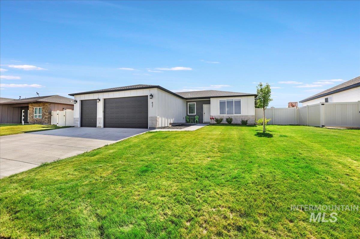 837 Trout Creek Way, Kimberly, Idaho 83341, 4 Bedrooms, 2 Bathrooms, Residential For Sale, Price $409,900, 98986998