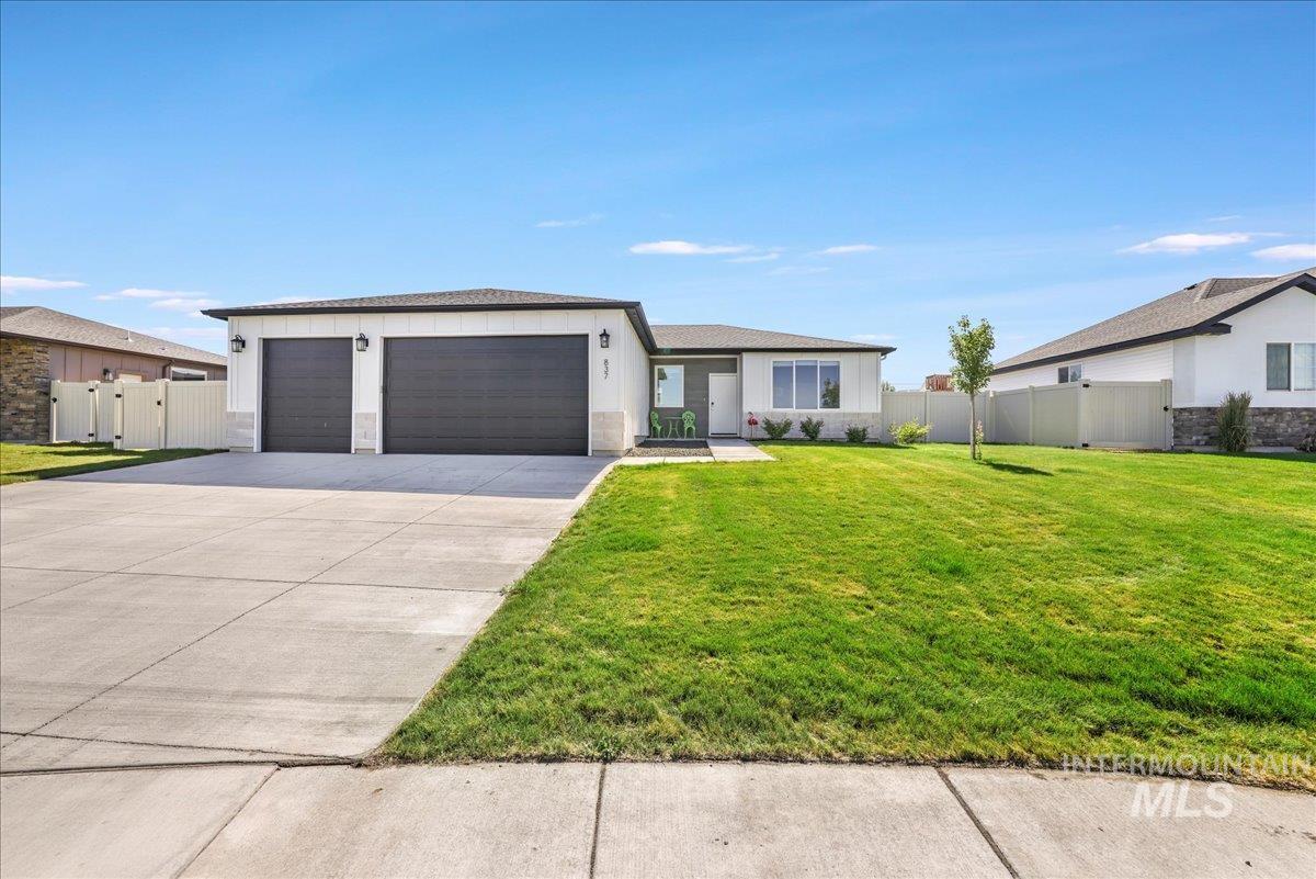 837 Trout Creek Way, Kimberly, Idaho 83341, 4 Bedrooms, 2 Bathrooms, Residential For Sale, Price $409,900, 98986998