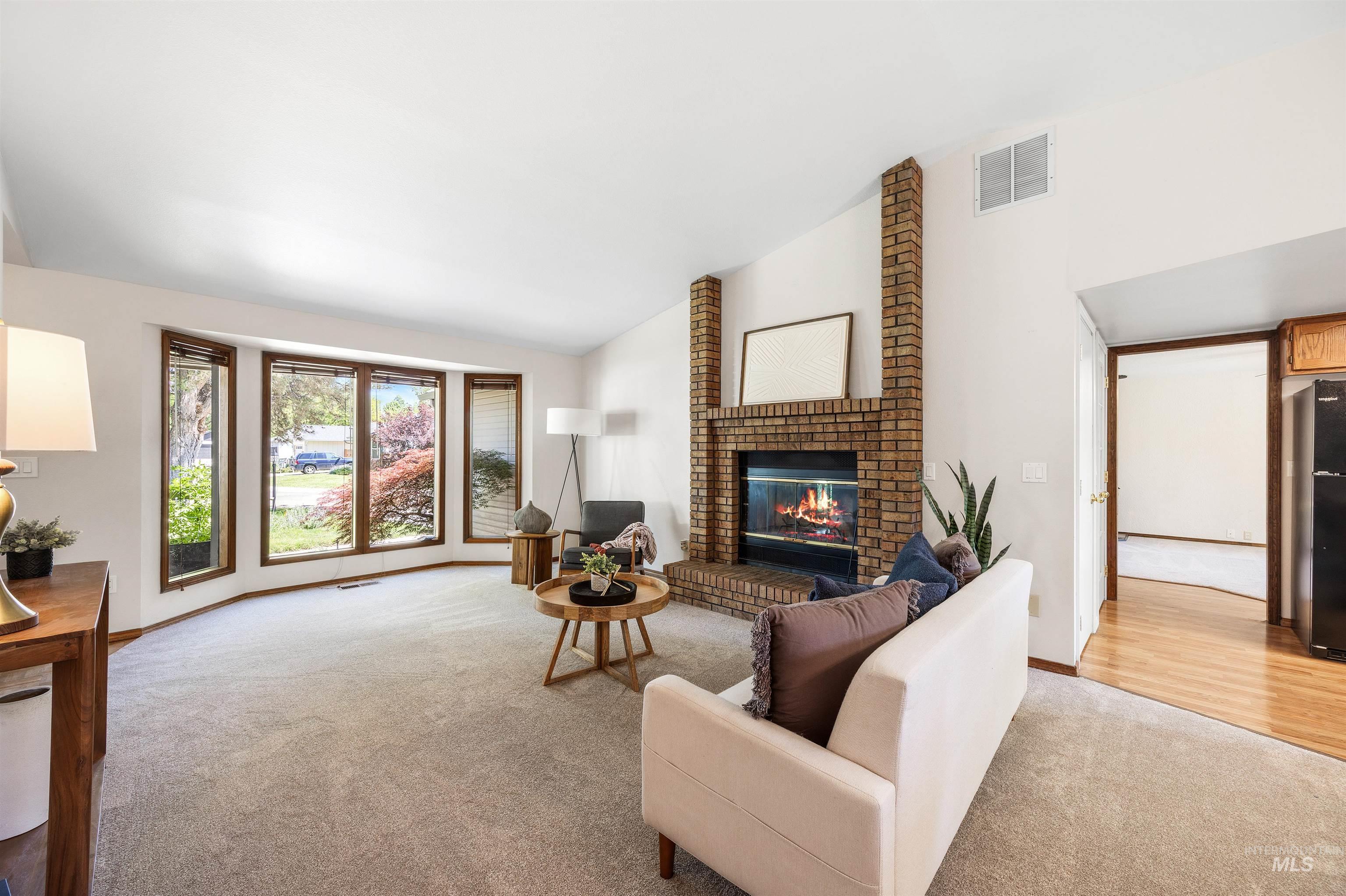 2141 N Currant Pl, Boise, Idaho 83704, 3 Bedrooms, 2 Bathrooms, Residential For Sale, Price $415,000, 98987003