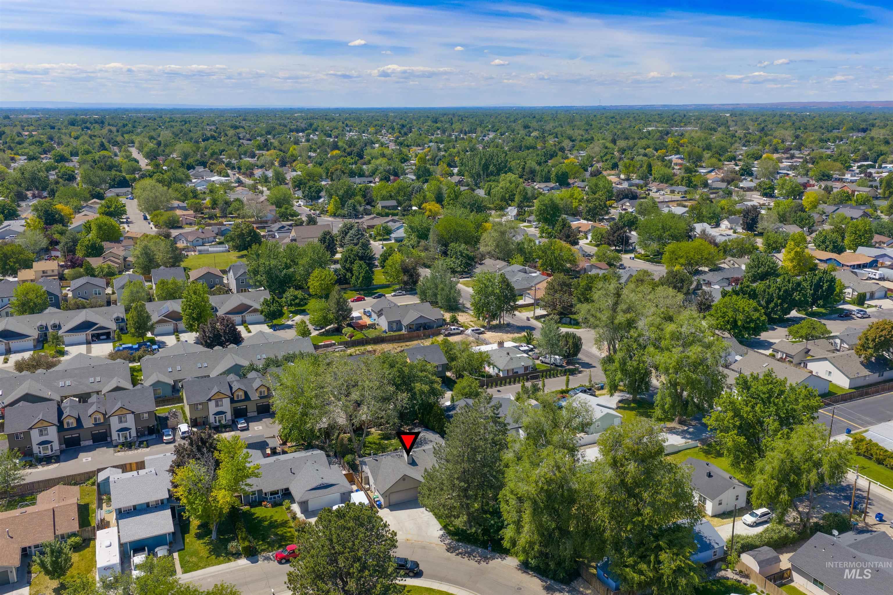 2141 N Currant Pl, Boise, Idaho 83704, 3 Bedrooms, 2 Bathrooms, Residential For Sale, Price $415,000, 98987003