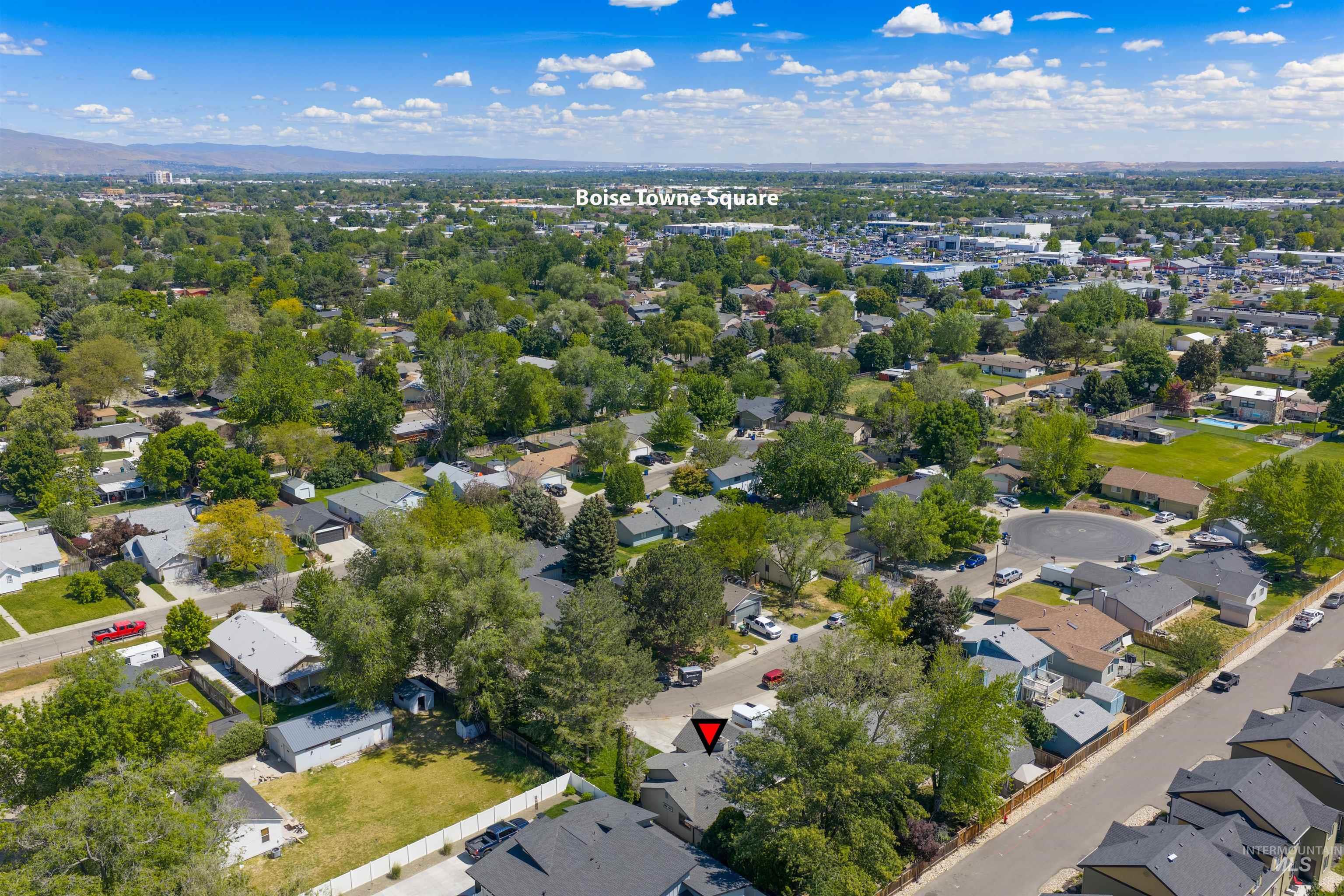 2141 N Currant Pl, Boise, Idaho 83704, 3 Bedrooms, 2 Bathrooms, Residential For Sale, Price $415,000, 98987003