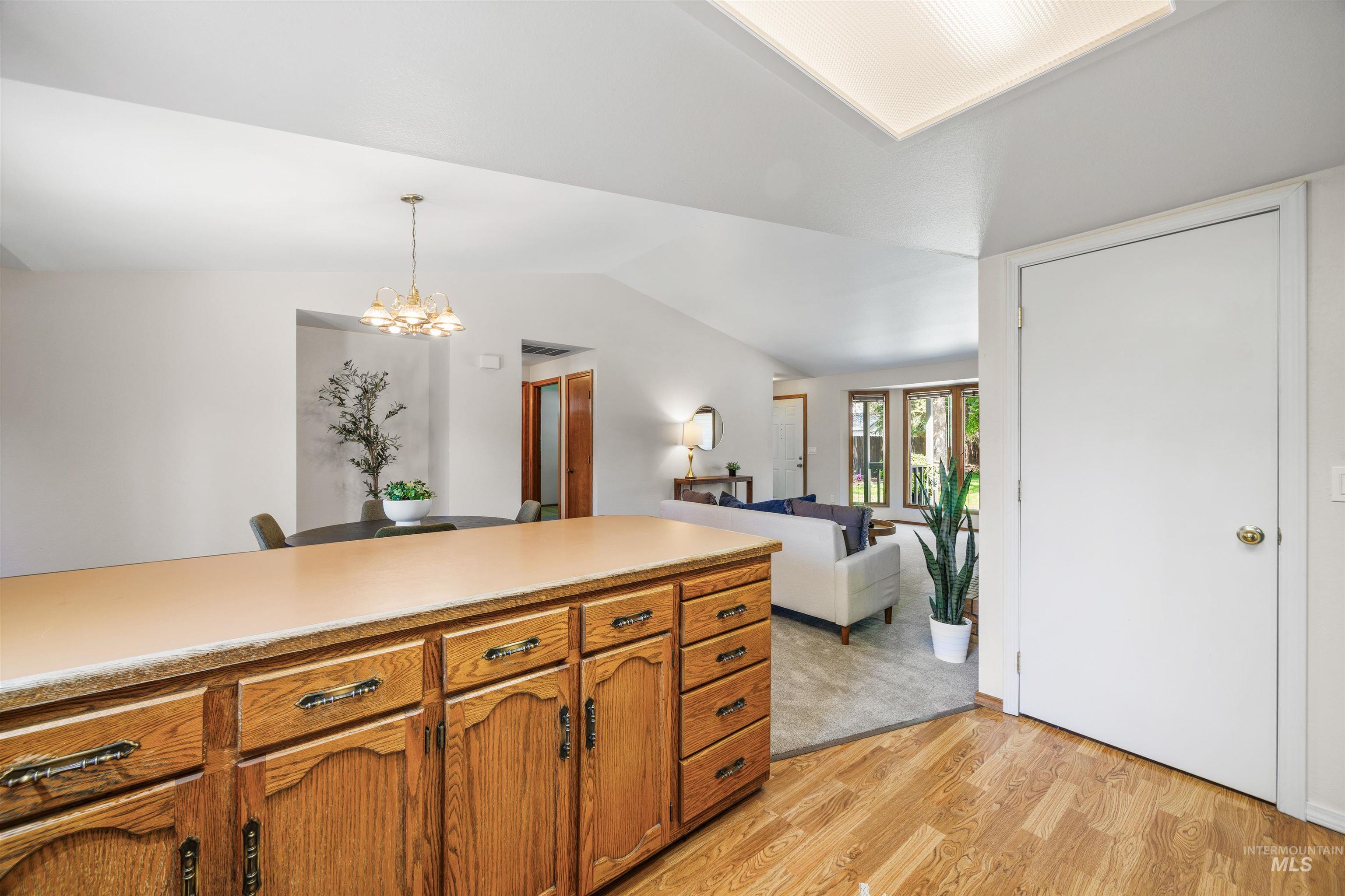 2141 N Currant Pl, Boise, Idaho 83704, 3 Bedrooms, 2 Bathrooms, Residential For Sale, Price $415,000, 98987003