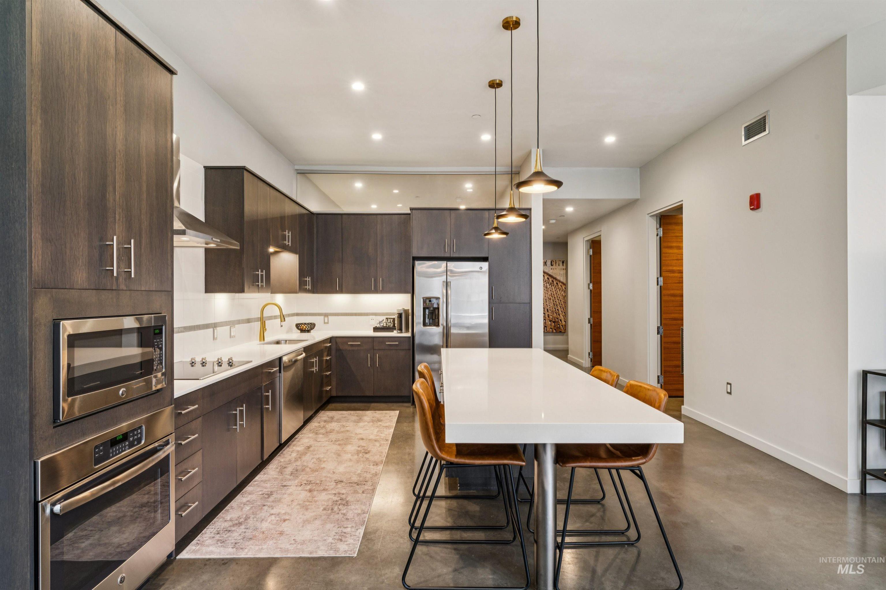 119 S 10th Street, Boise, Idaho 83702, 2 Bedrooms, 2 Bathrooms, Residential For Sale, Price $850,000, 98987009