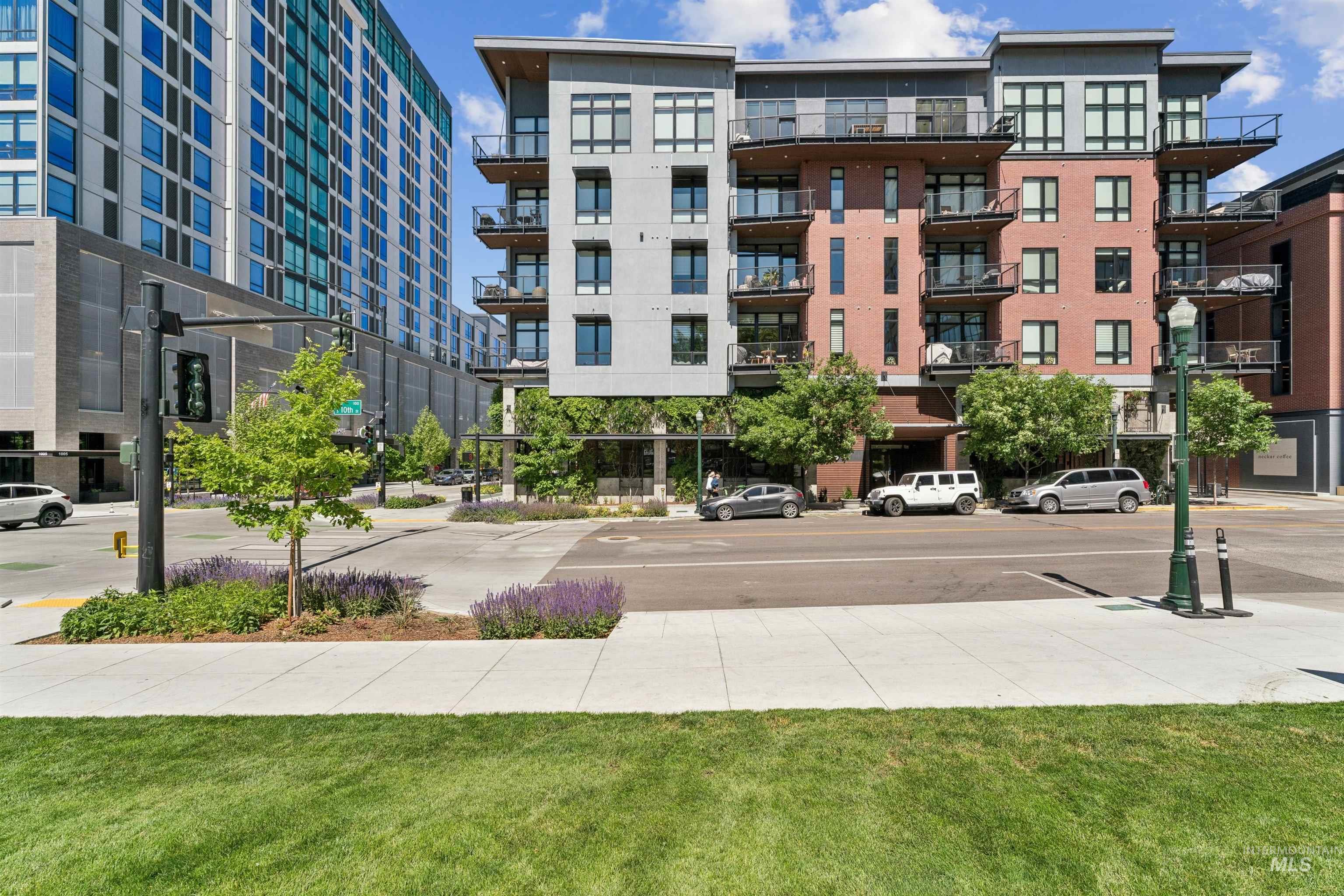 119 S 10th Street, Boise, Idaho 83702, 2 Bedrooms, 2 Bathrooms, Residential For Sale, Price $850,000, 98987009