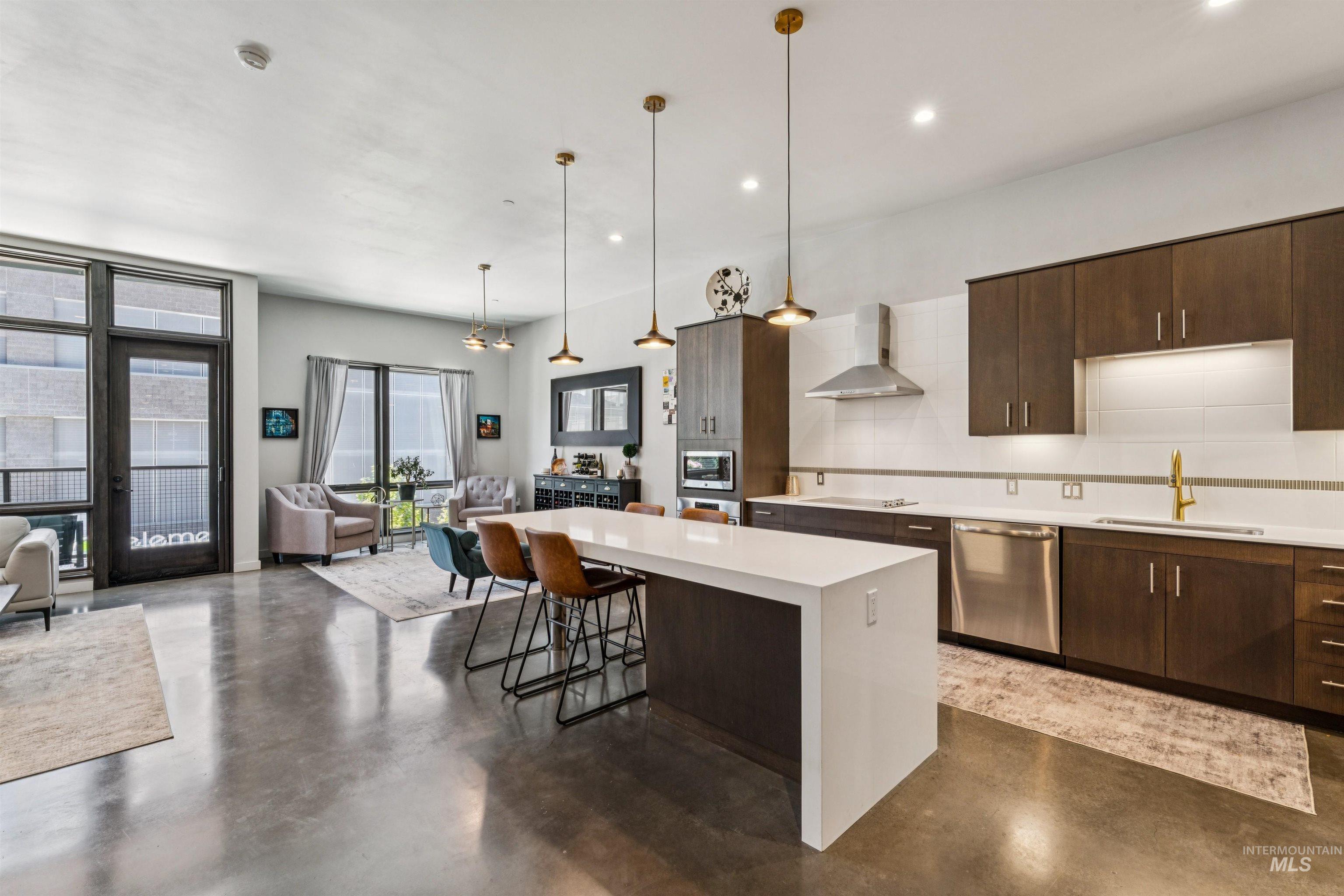 119 S 10th Street, Boise, Idaho 83702, 2 Bedrooms, 2 Bathrooms, Residential For Sale, Price $850,000, 98987009